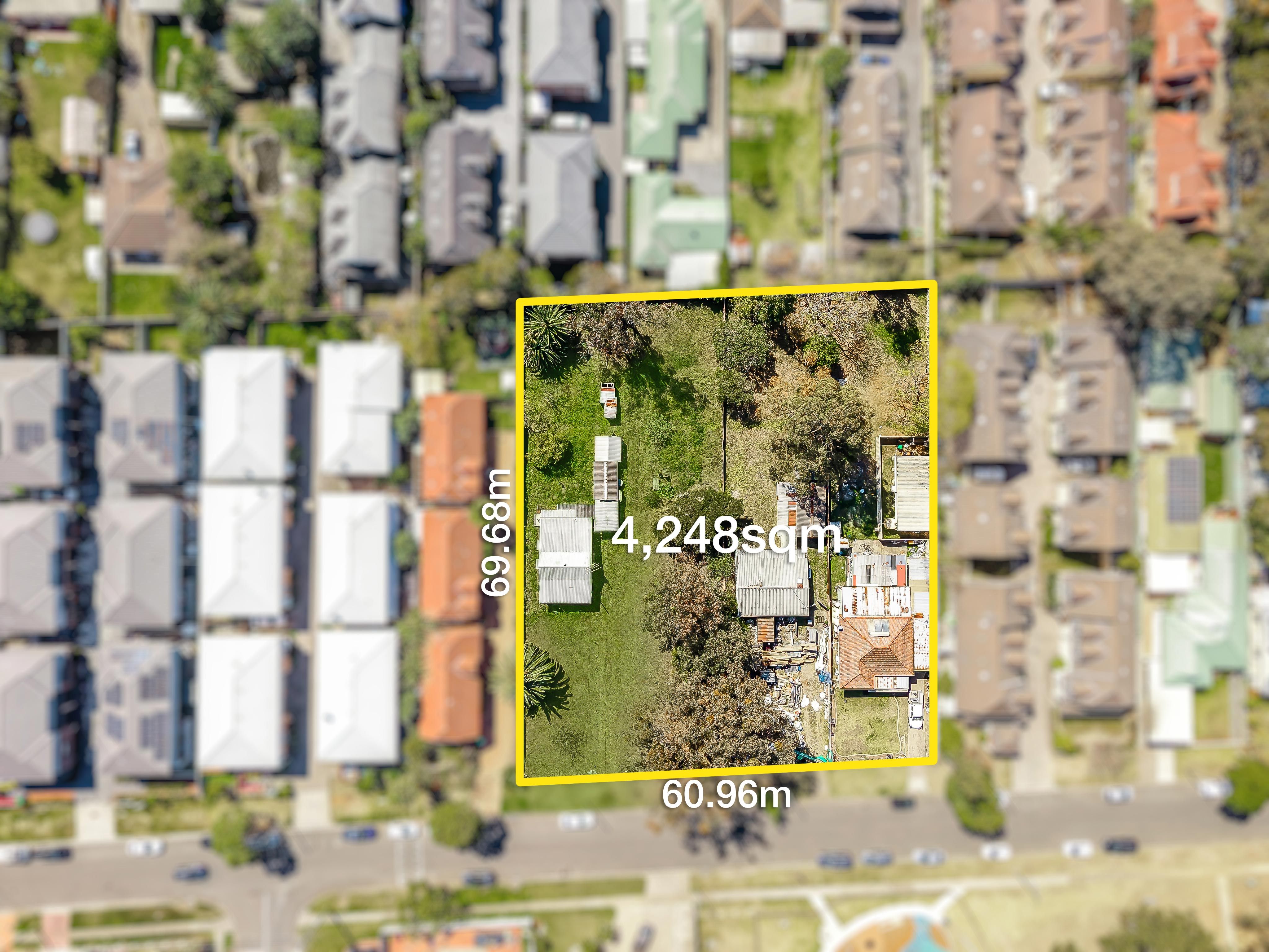 61-67 Adelaide Street — photo from Ray White United Group