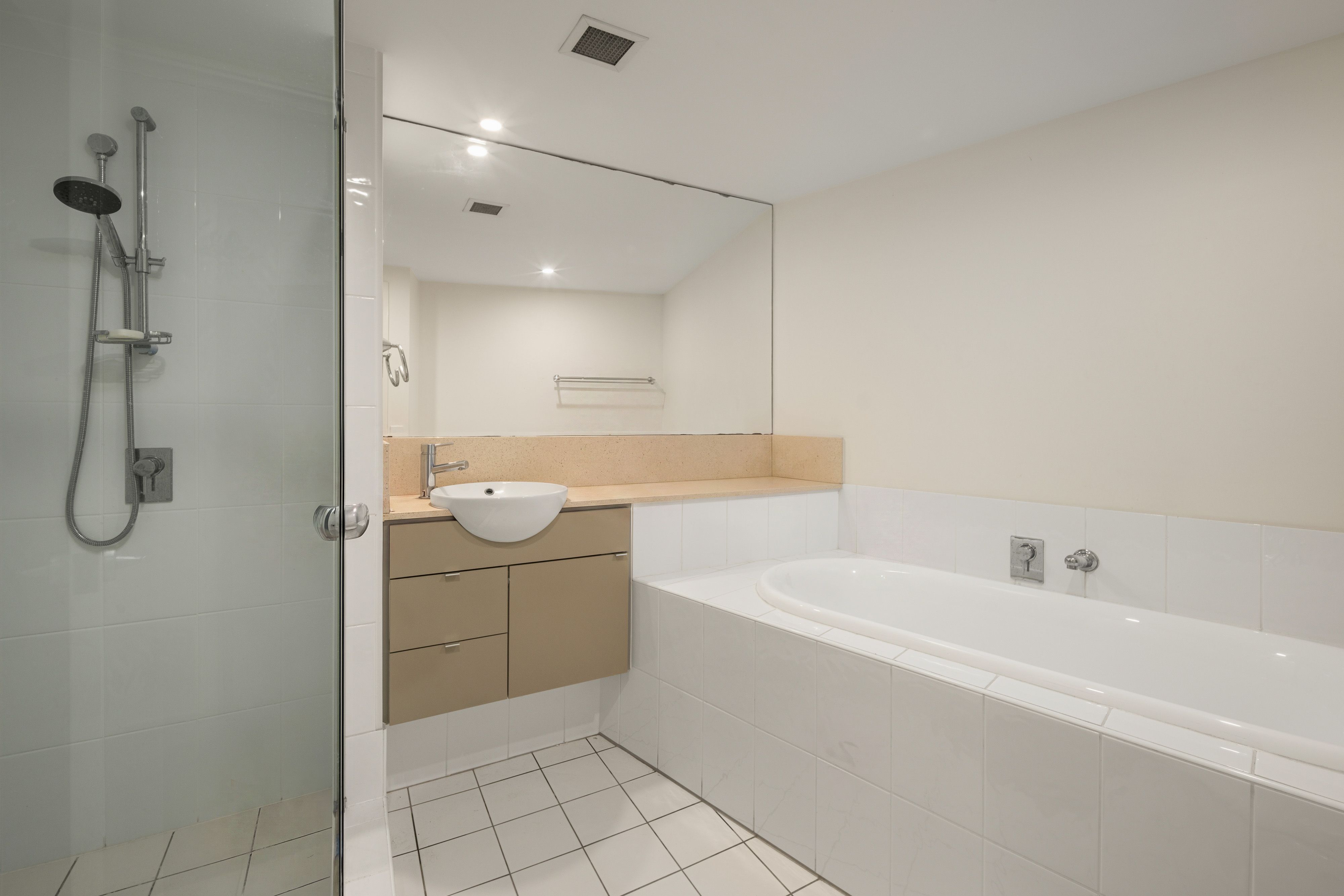1082/18 Manning Street — photo 9 of 15