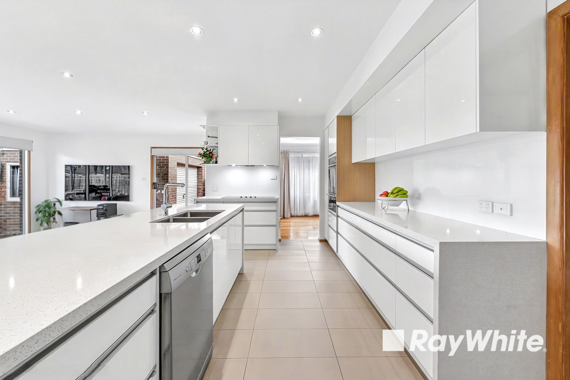 40 Ingrid Street — photo 6 of 17