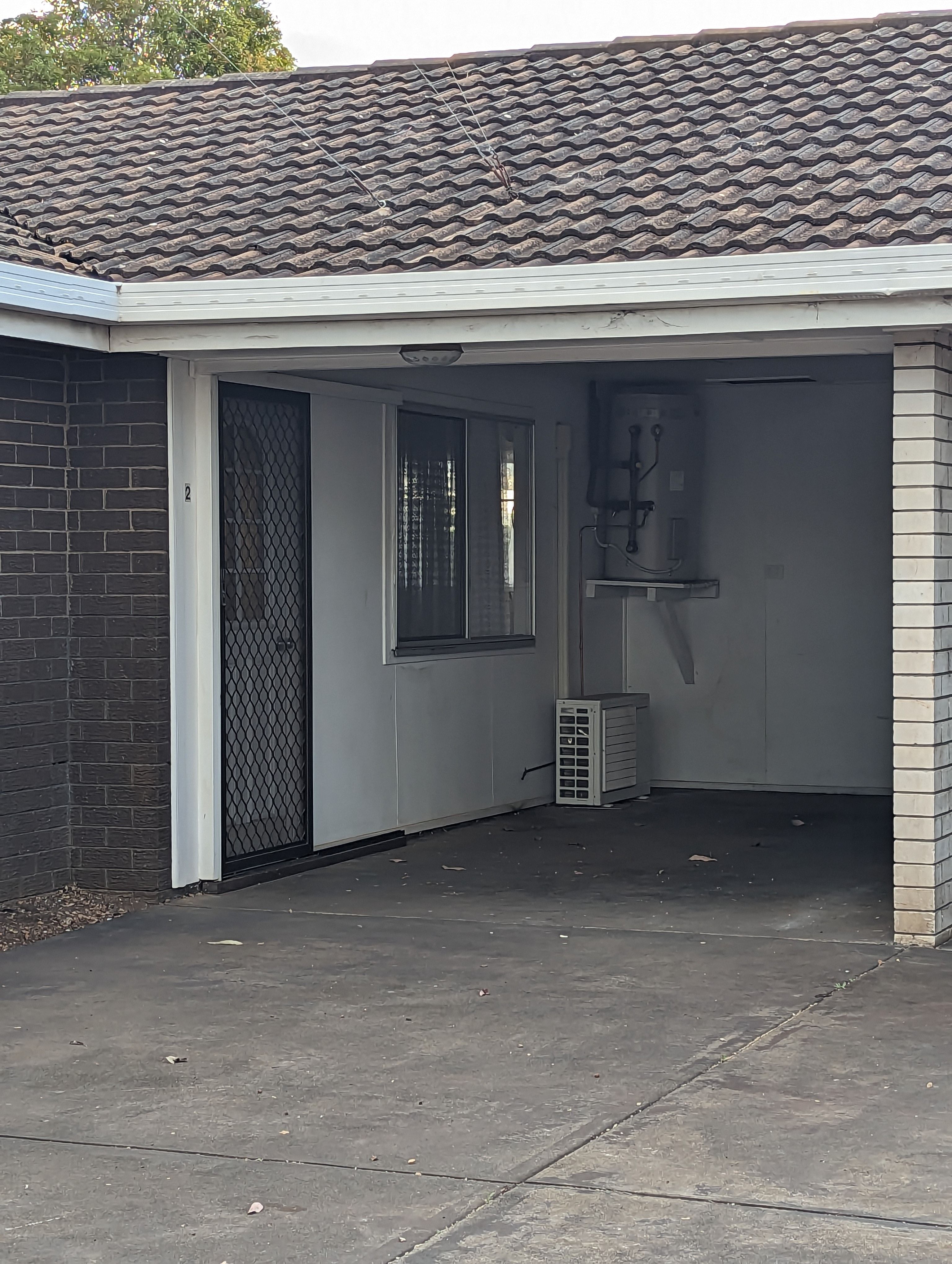 2/327 Hume Street, South Toowoomba, QLD 4350