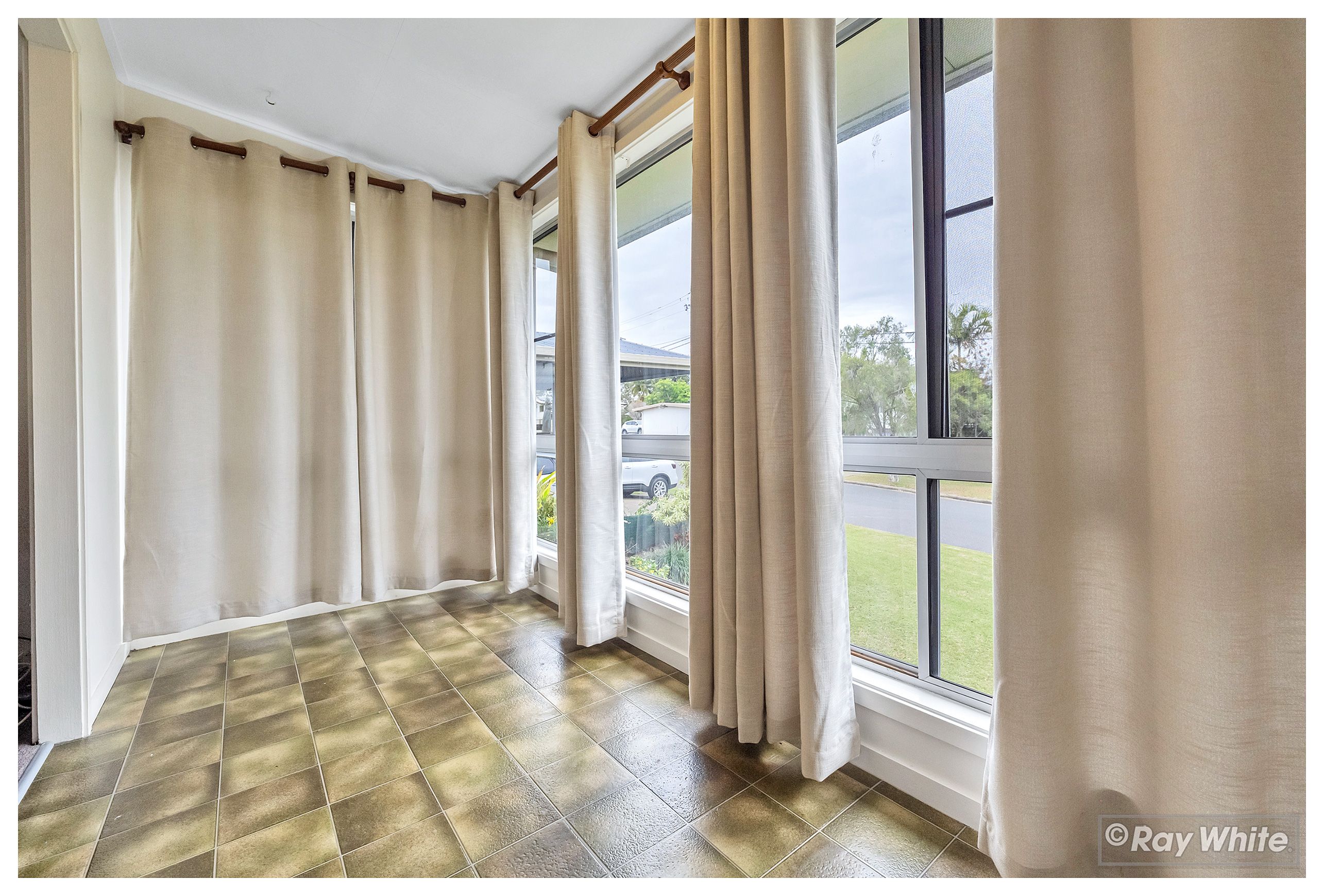 327 Blanchfield Street, Koongal, QLD 4701