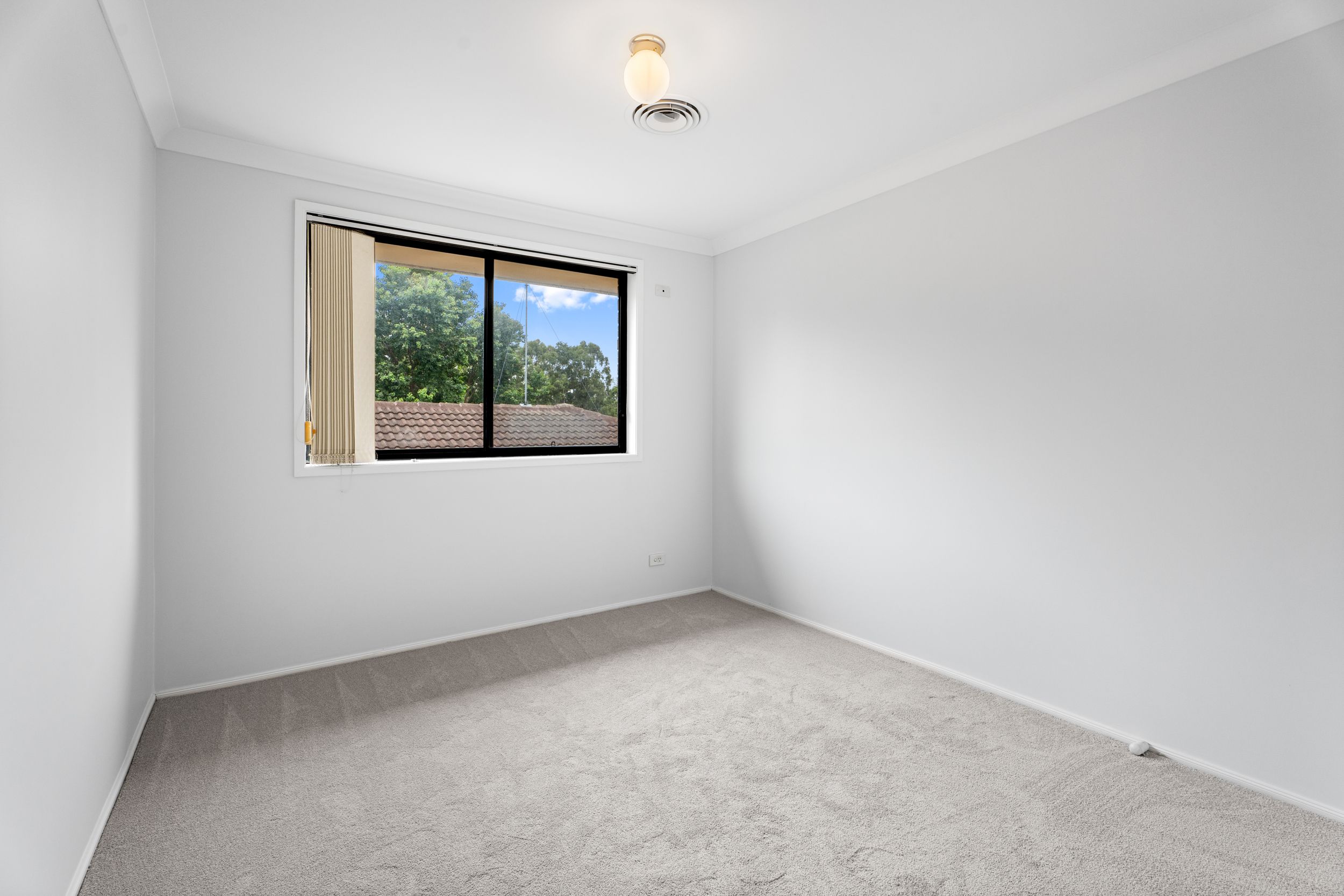 61 Kukundi Drive, Glenmore Park, NSW