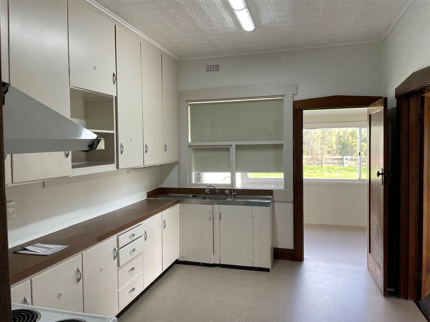 52 Valley Field Road — photo 4 of 10