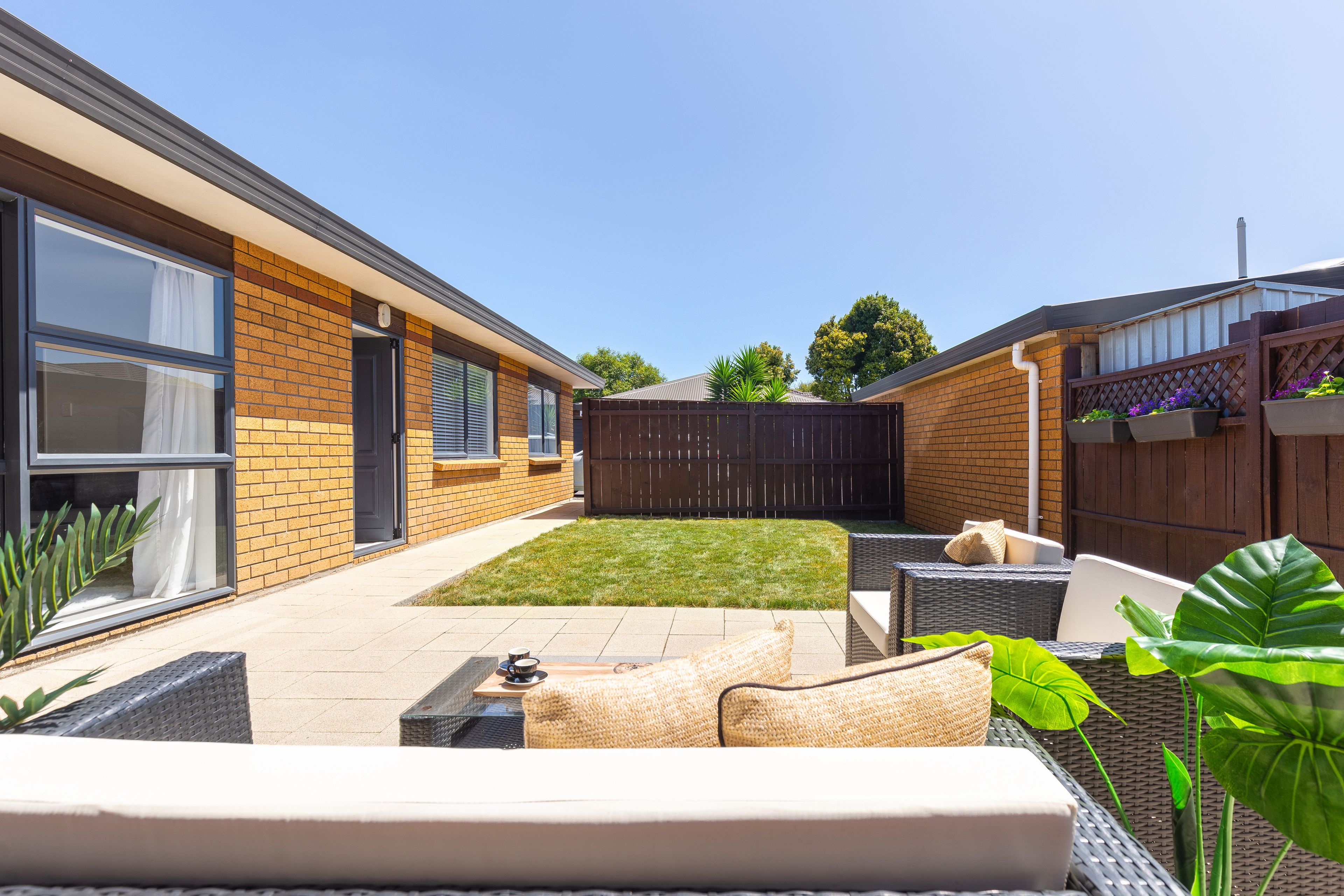 2/7 Mona Avenue, Mangere Bridge, Manukau City