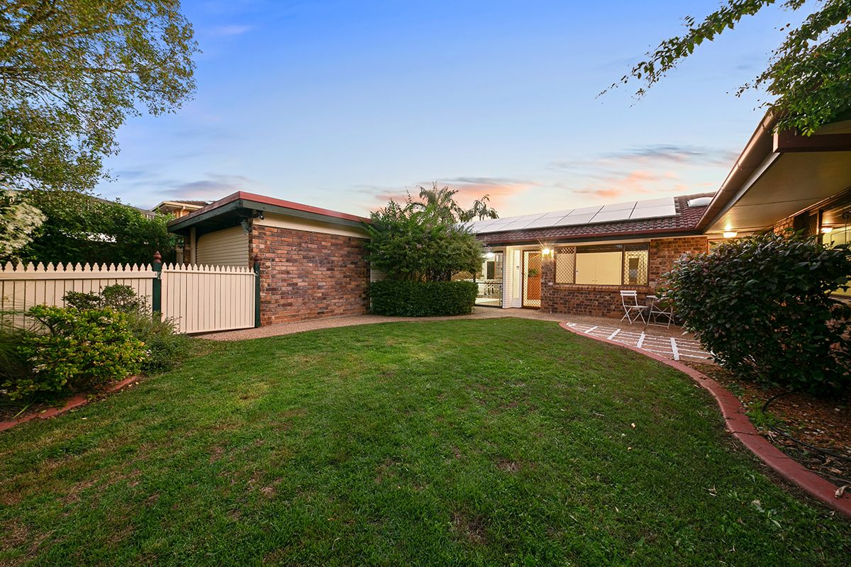 23 Cranberry Street, Eight Mile Plains, QLD 4113