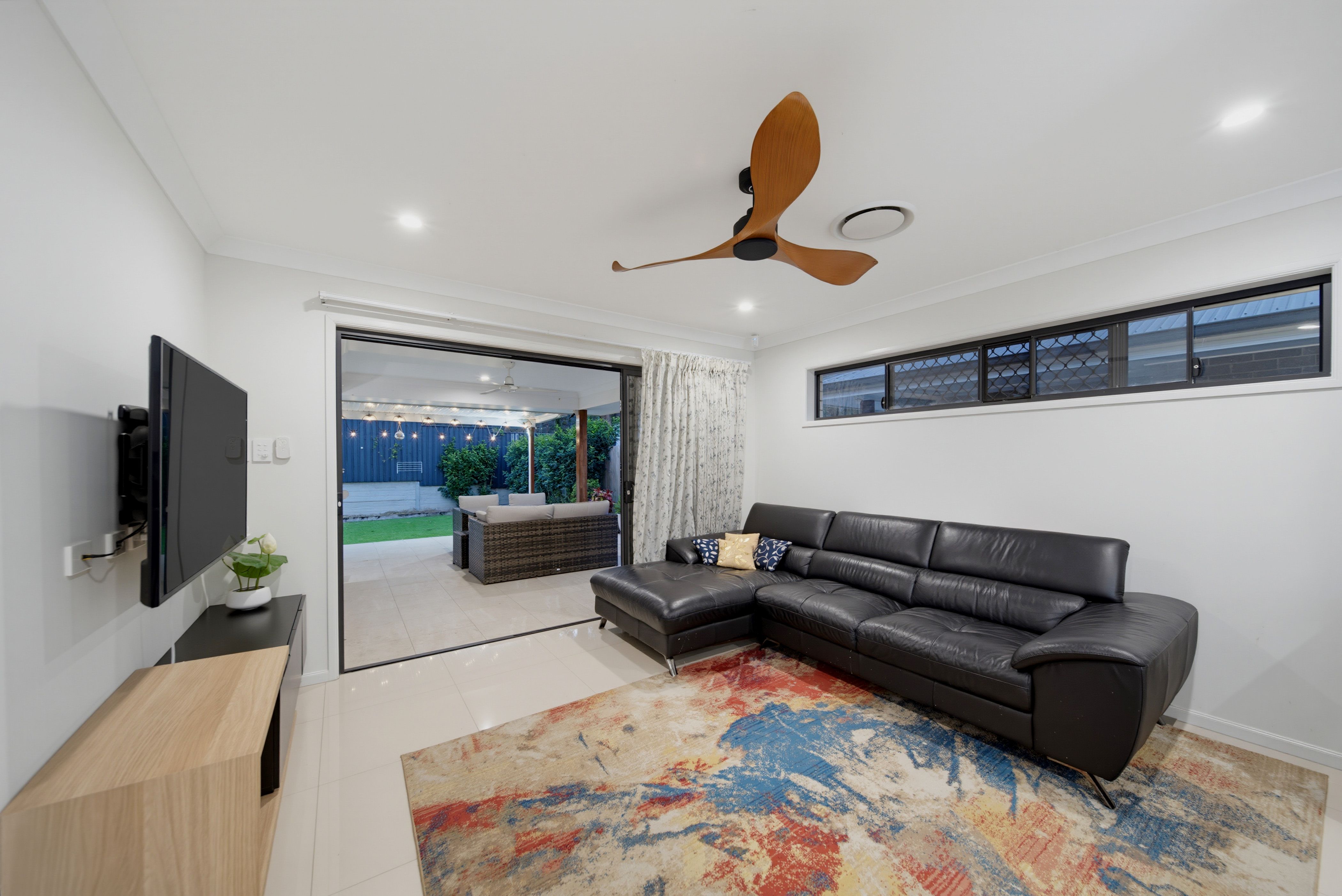 11 Baronet Place — photo 4 of 25
