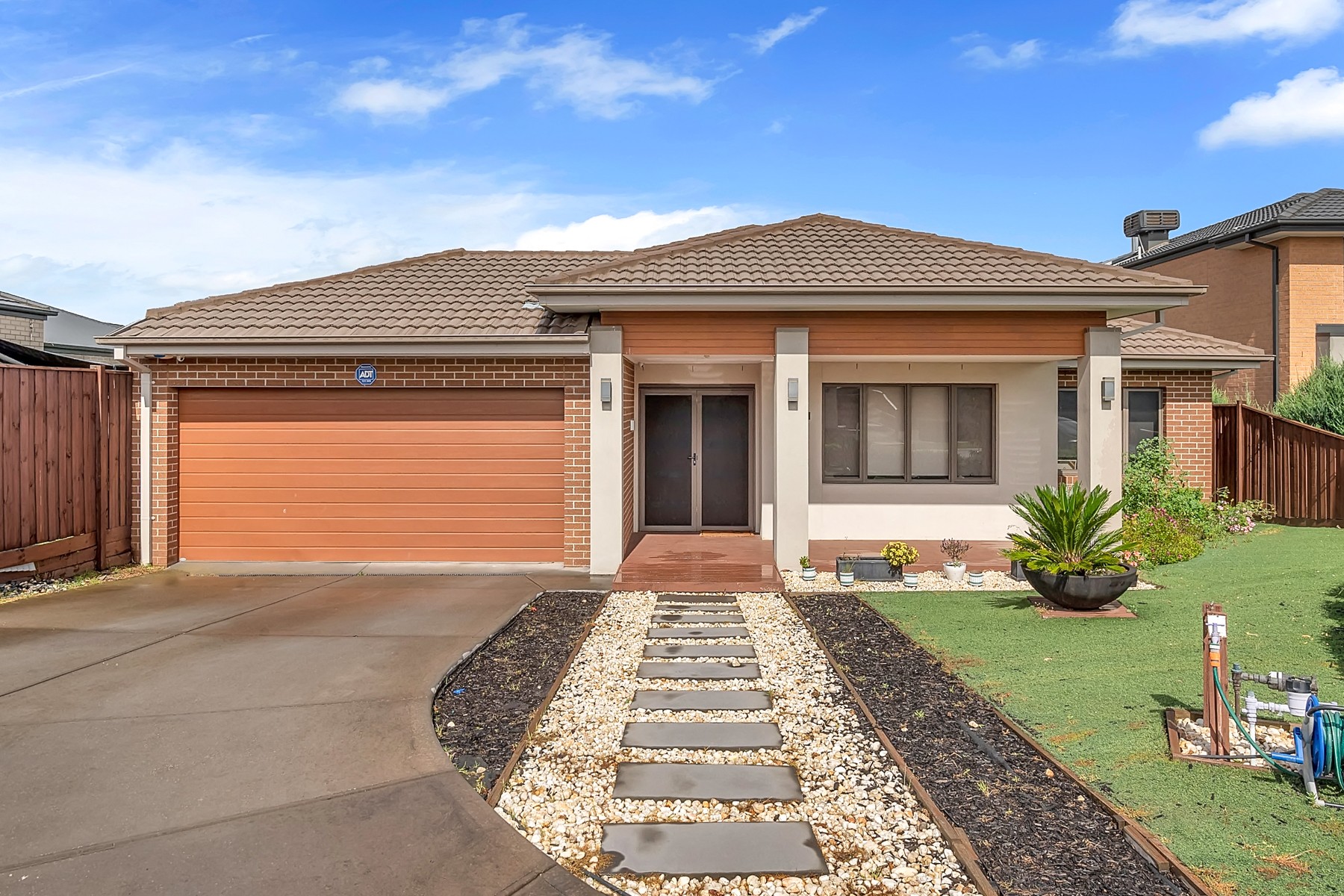8 Christine Court, Greenvale, VIC 3059