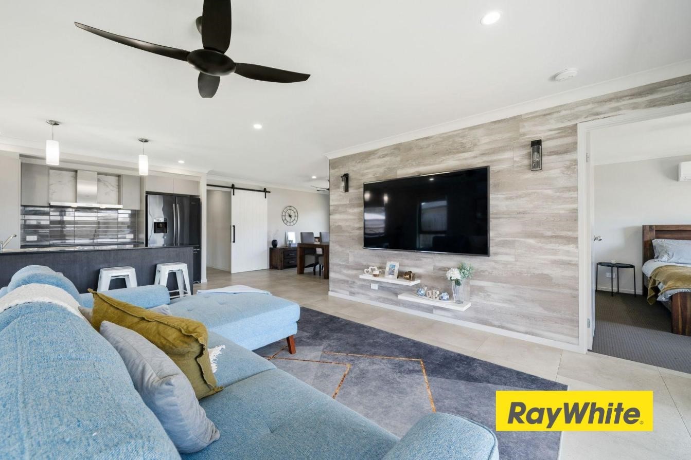 7 Watson Road, Greenbank, QLD 4124