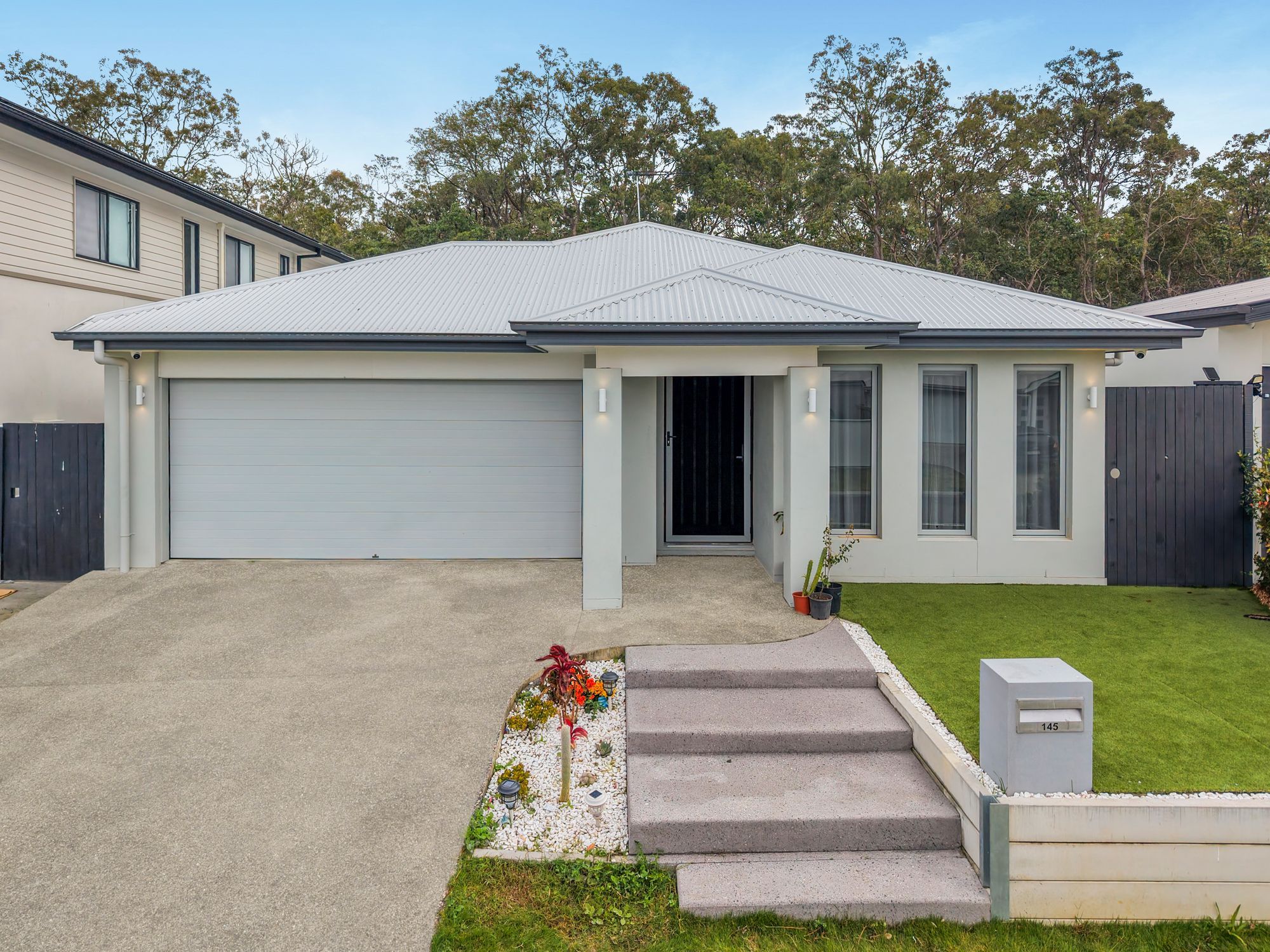 145 Ashwood Circuit — photo 15 of 21