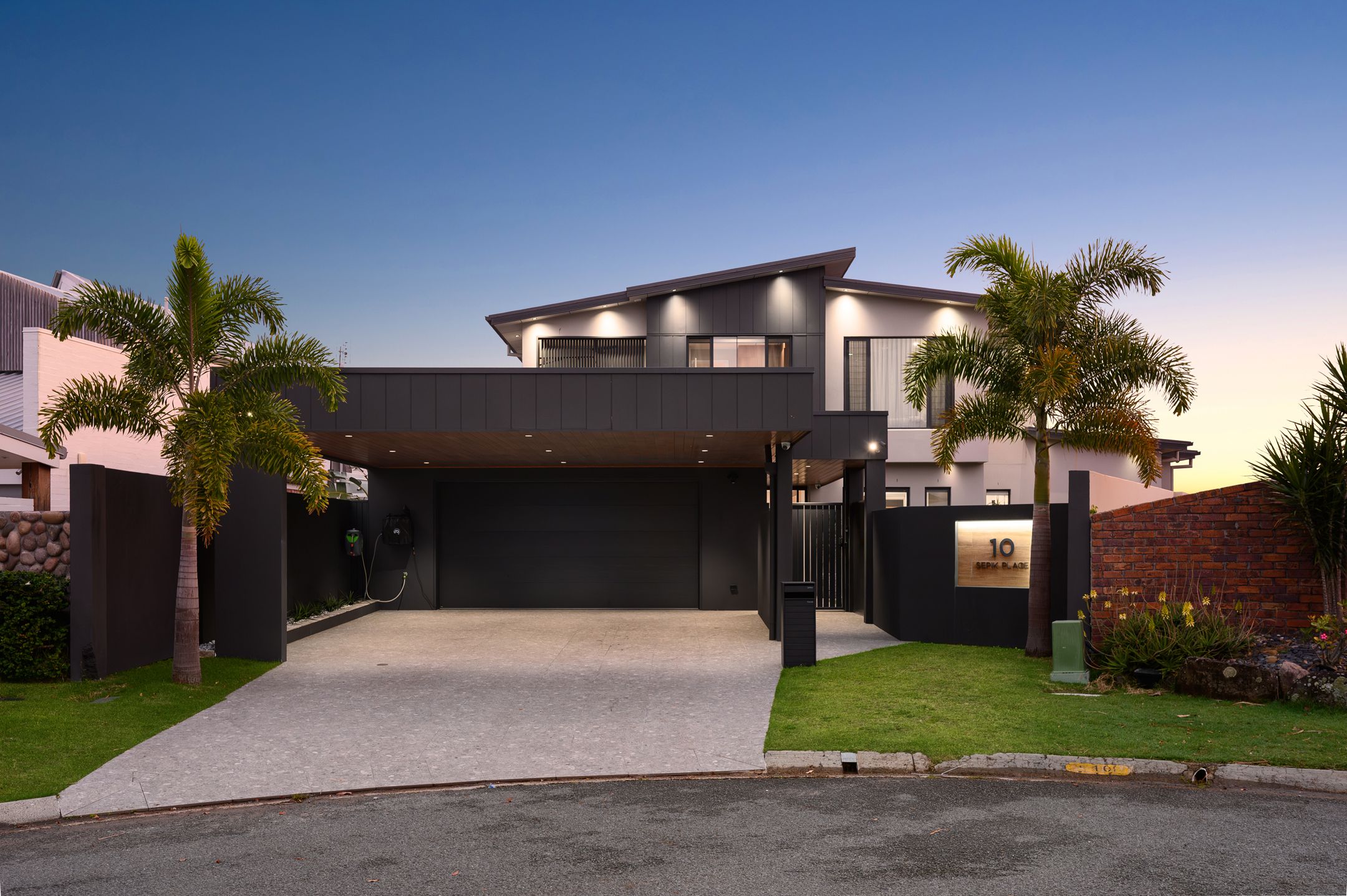 10 Sepik Place, Runaway Bay, QLD 4216