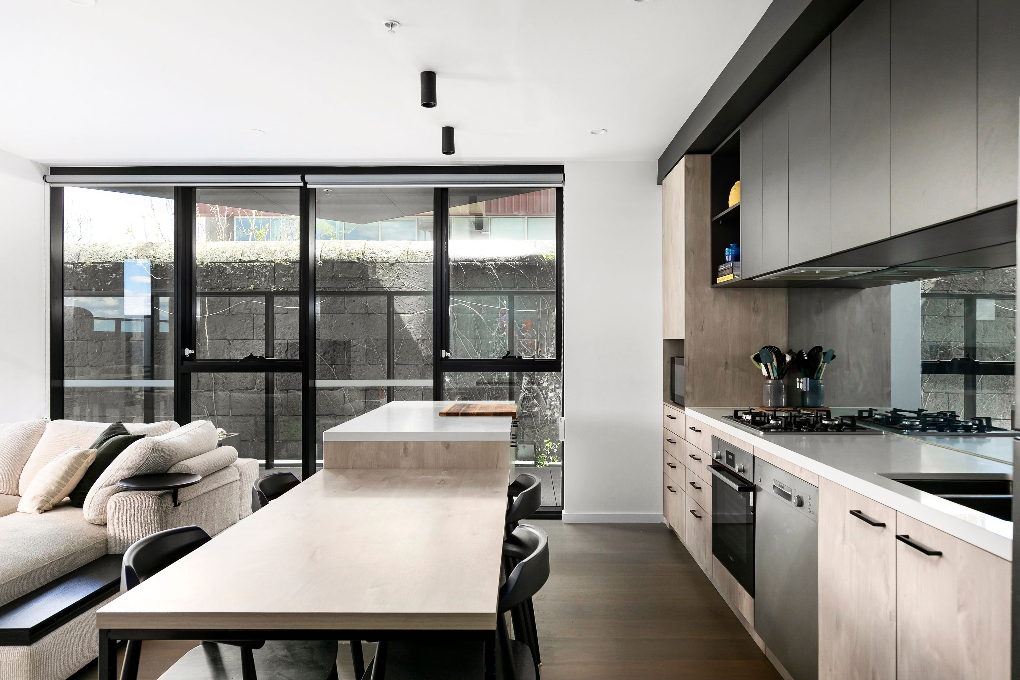 6A/21 Pentridge Boulevard — photo 6 of 16