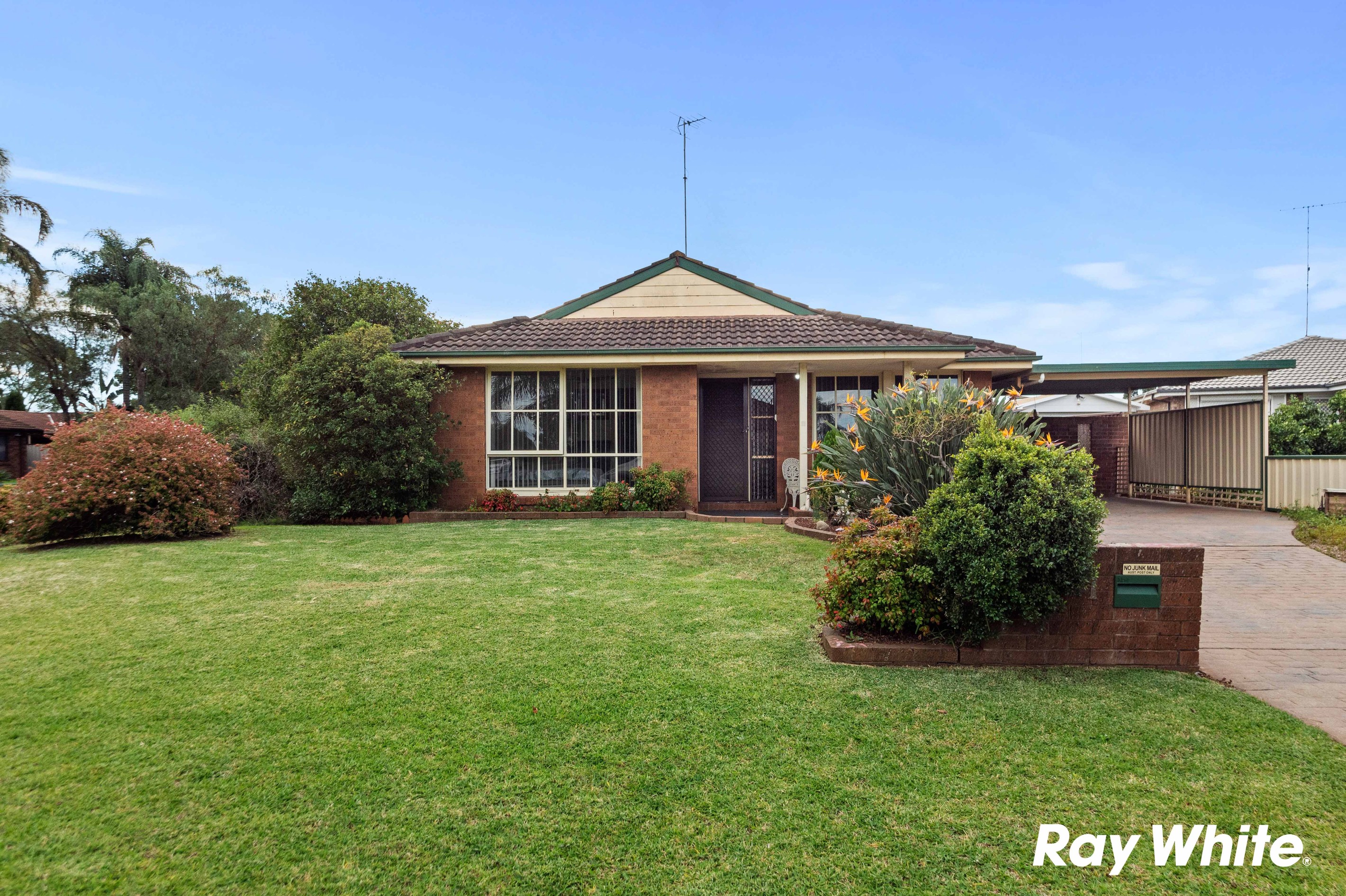 1 Biwa Close, St Clair, NSW 2759