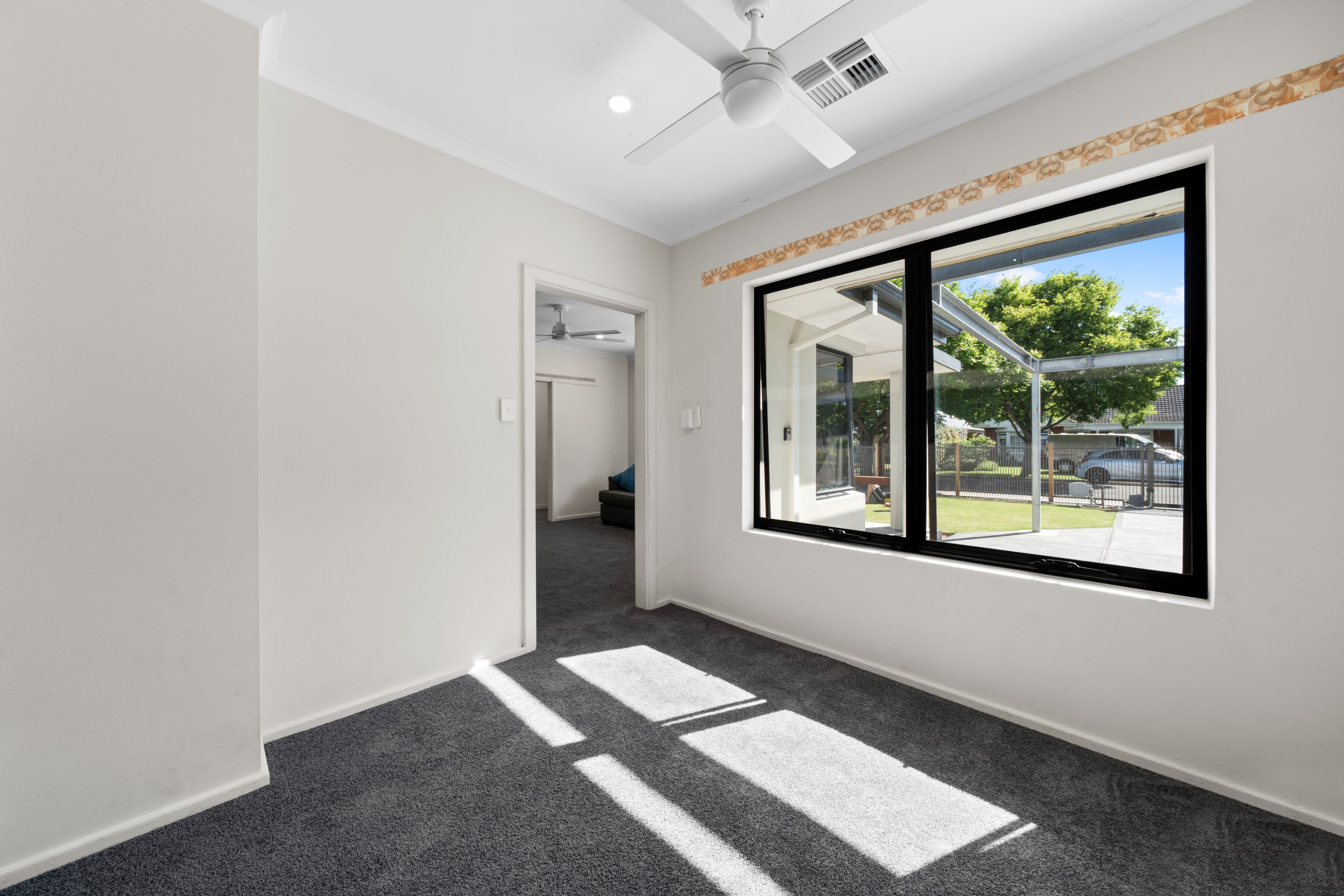 10 Grant Avenue — photo 11 of 18