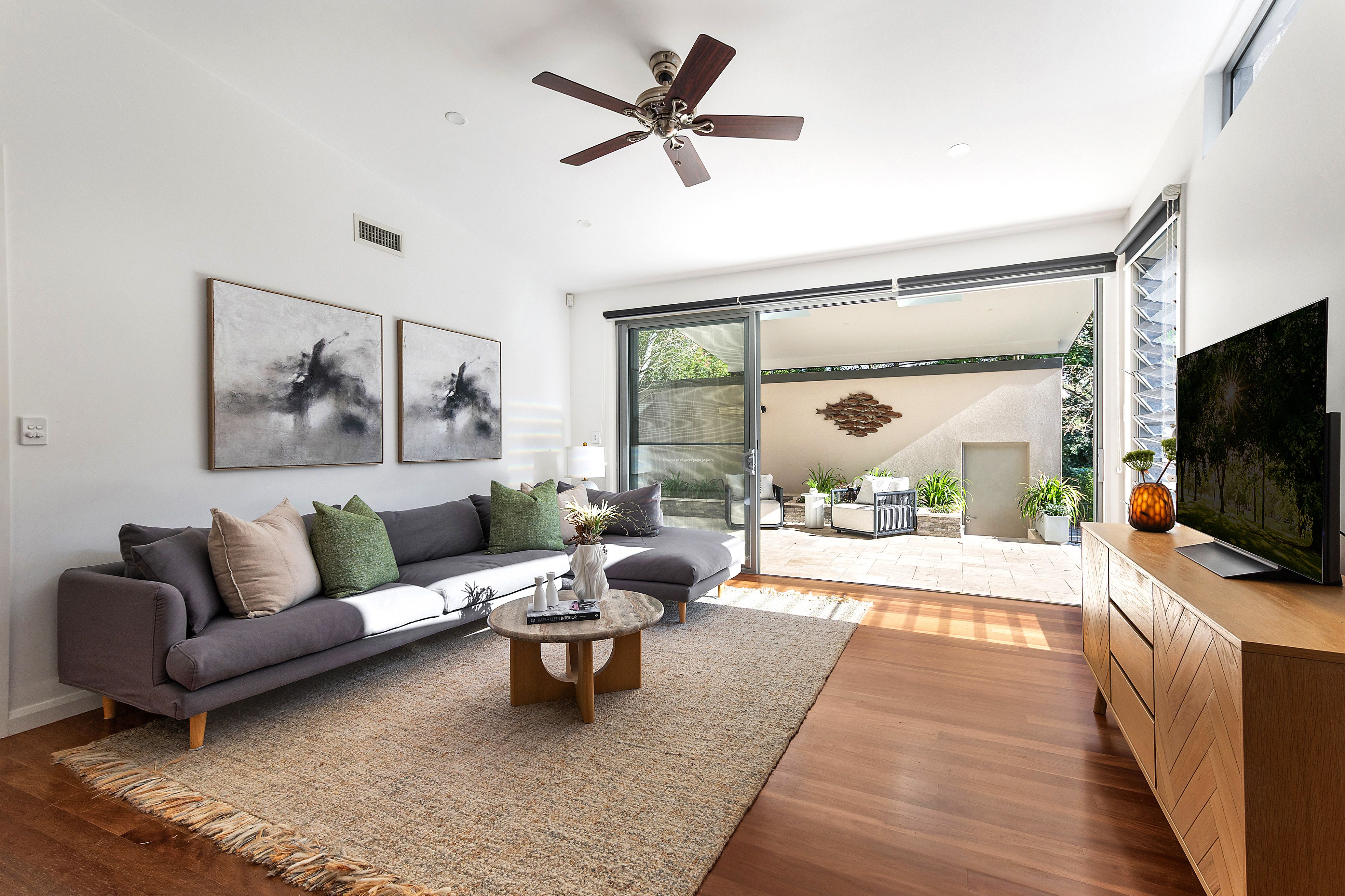 35a Lochville Street — photo 9 of 10
