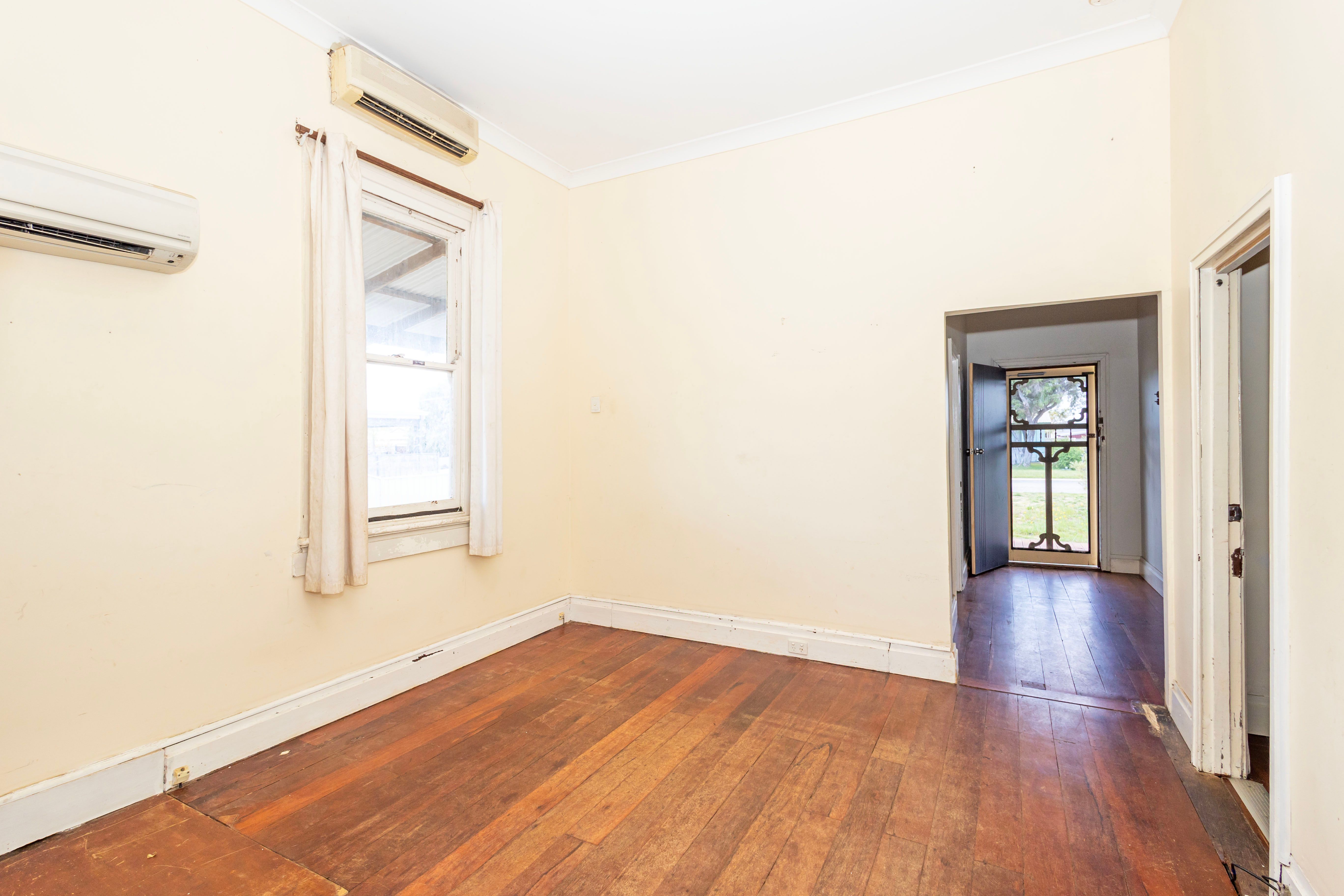 20 Elizabeth Way — photo 13 of 23
