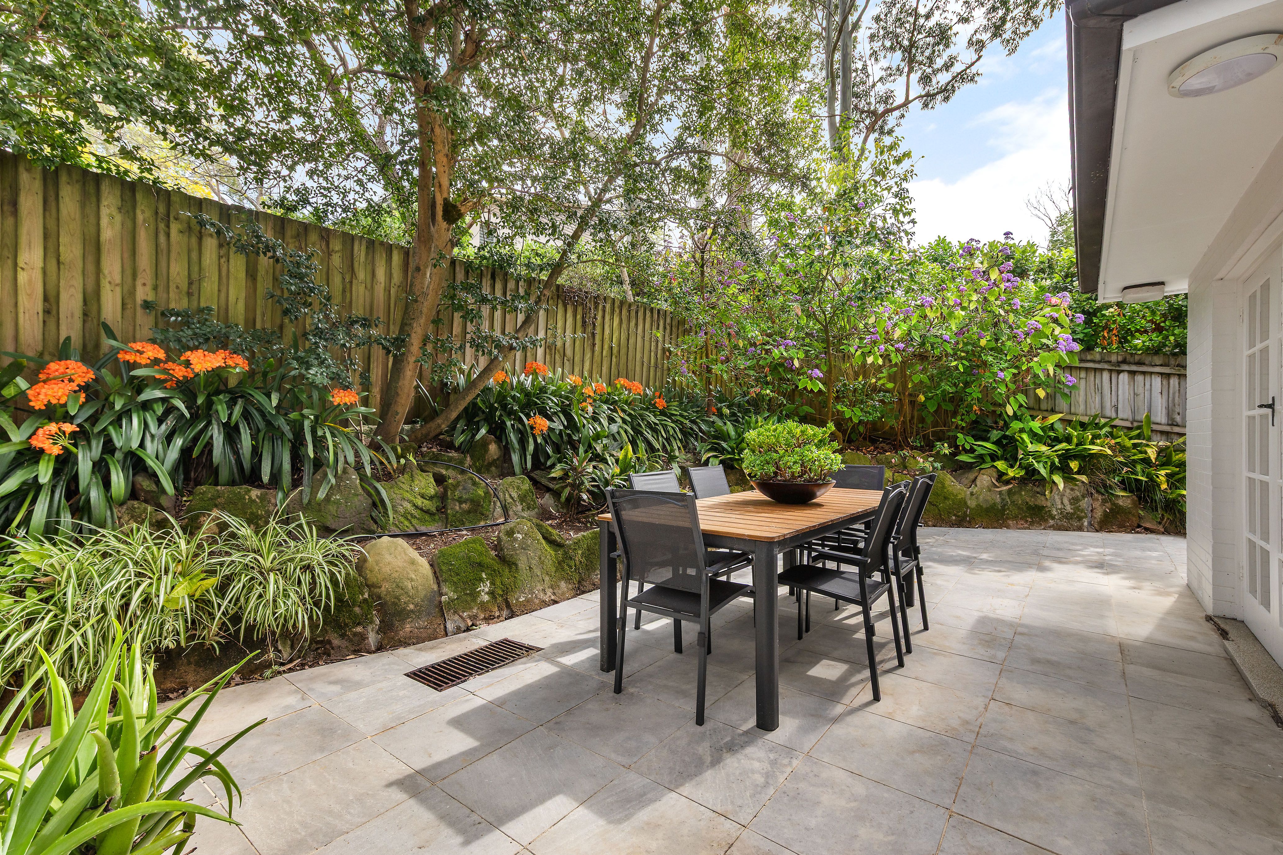 23A Livingstone Avenue — photo 10 of 14