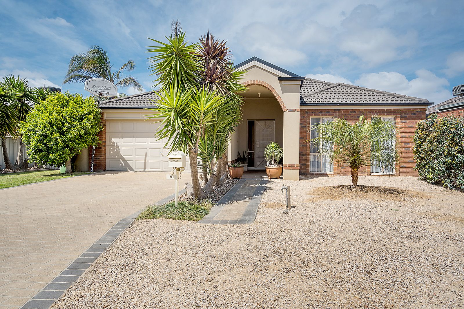 9 Tusmore Rise, Craigieburn VIC 3064
