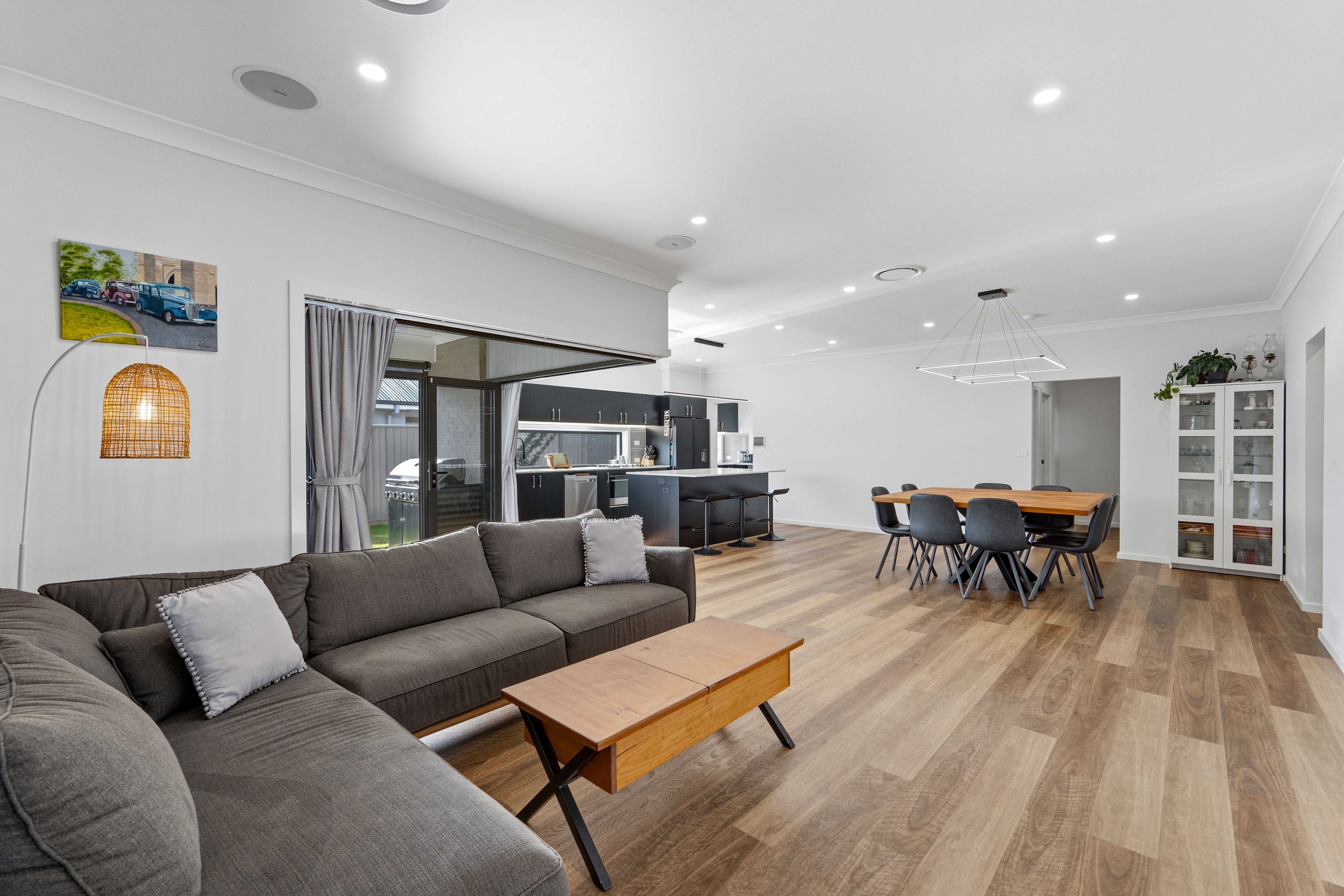 12 Mallee Crescent — photo 4 of 11