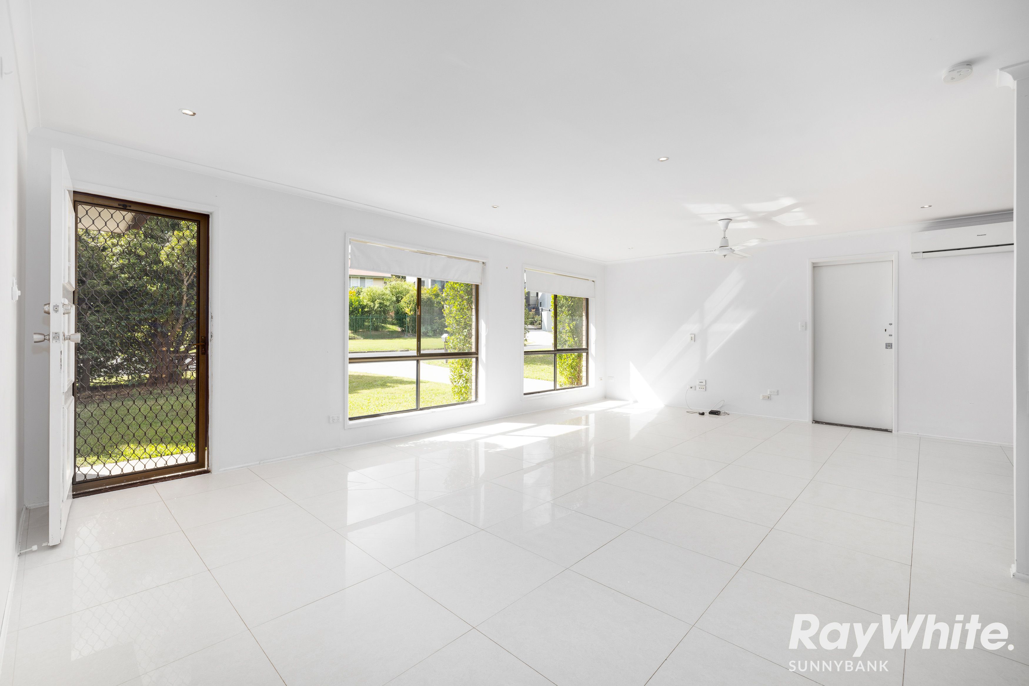 196 Ferguson Road, Seven Hills, QLD 4170