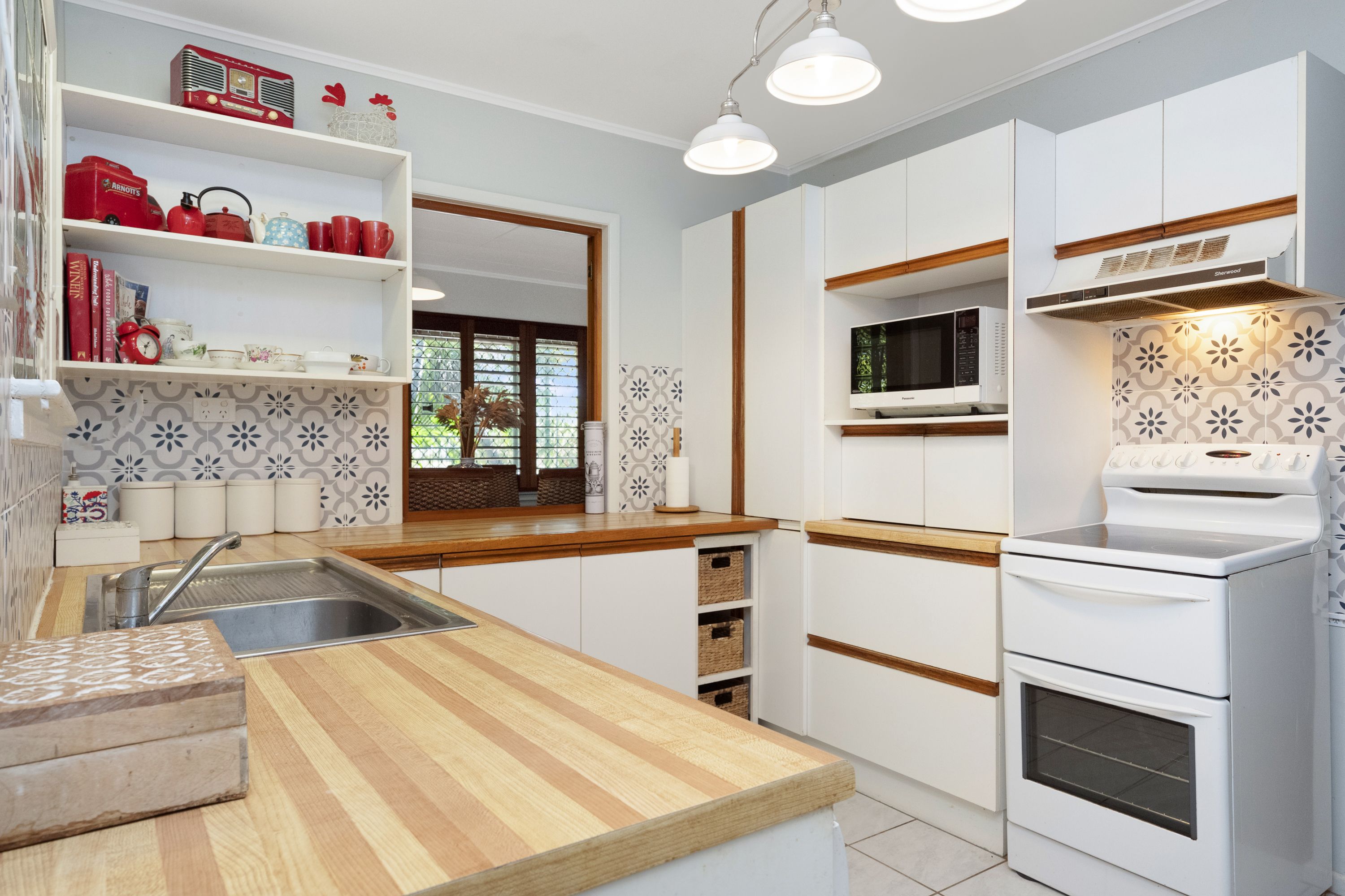 50 Bainbridge Street — photo 6 of 20
