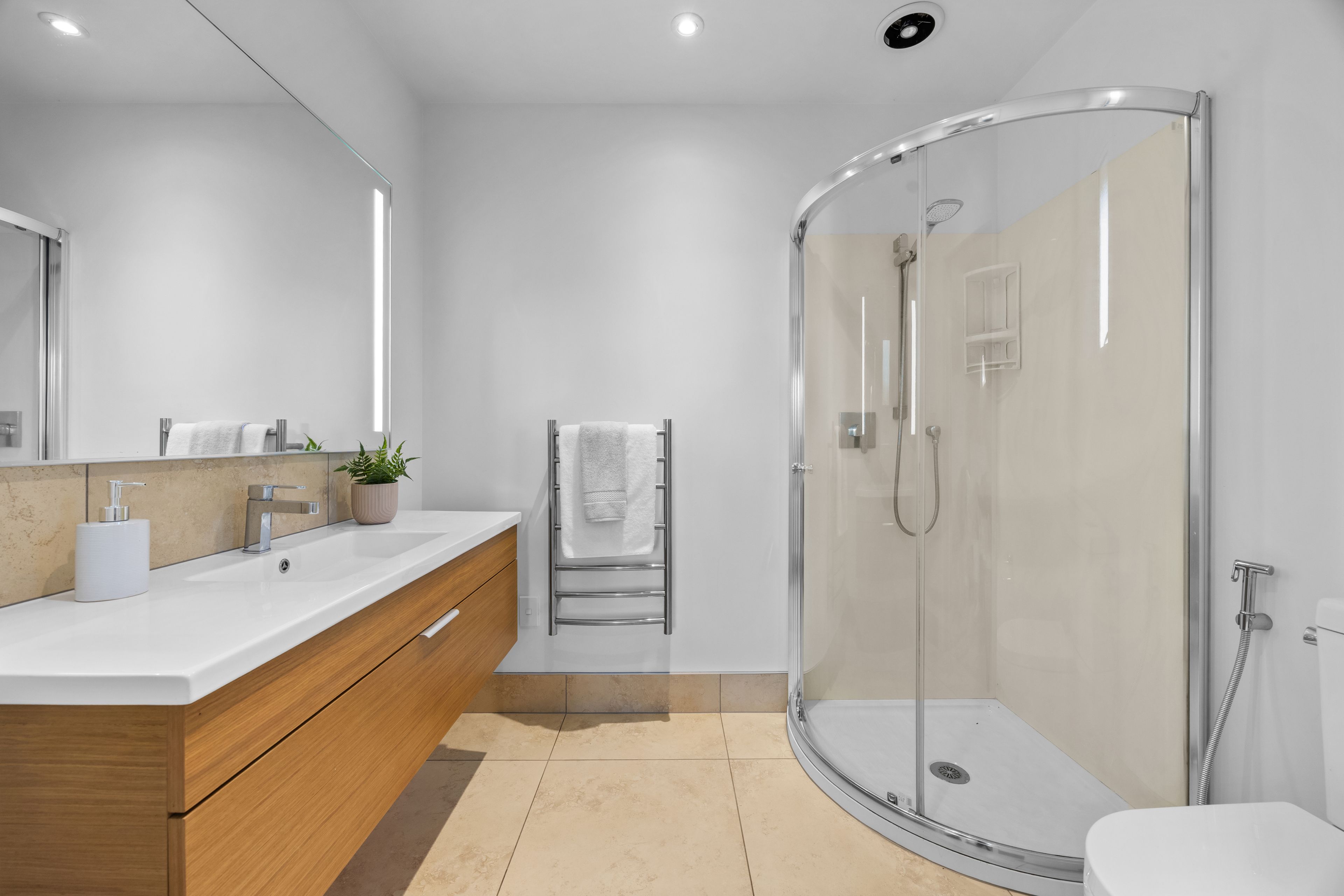 6B Alan Avenue, Henderson, Waitakere City