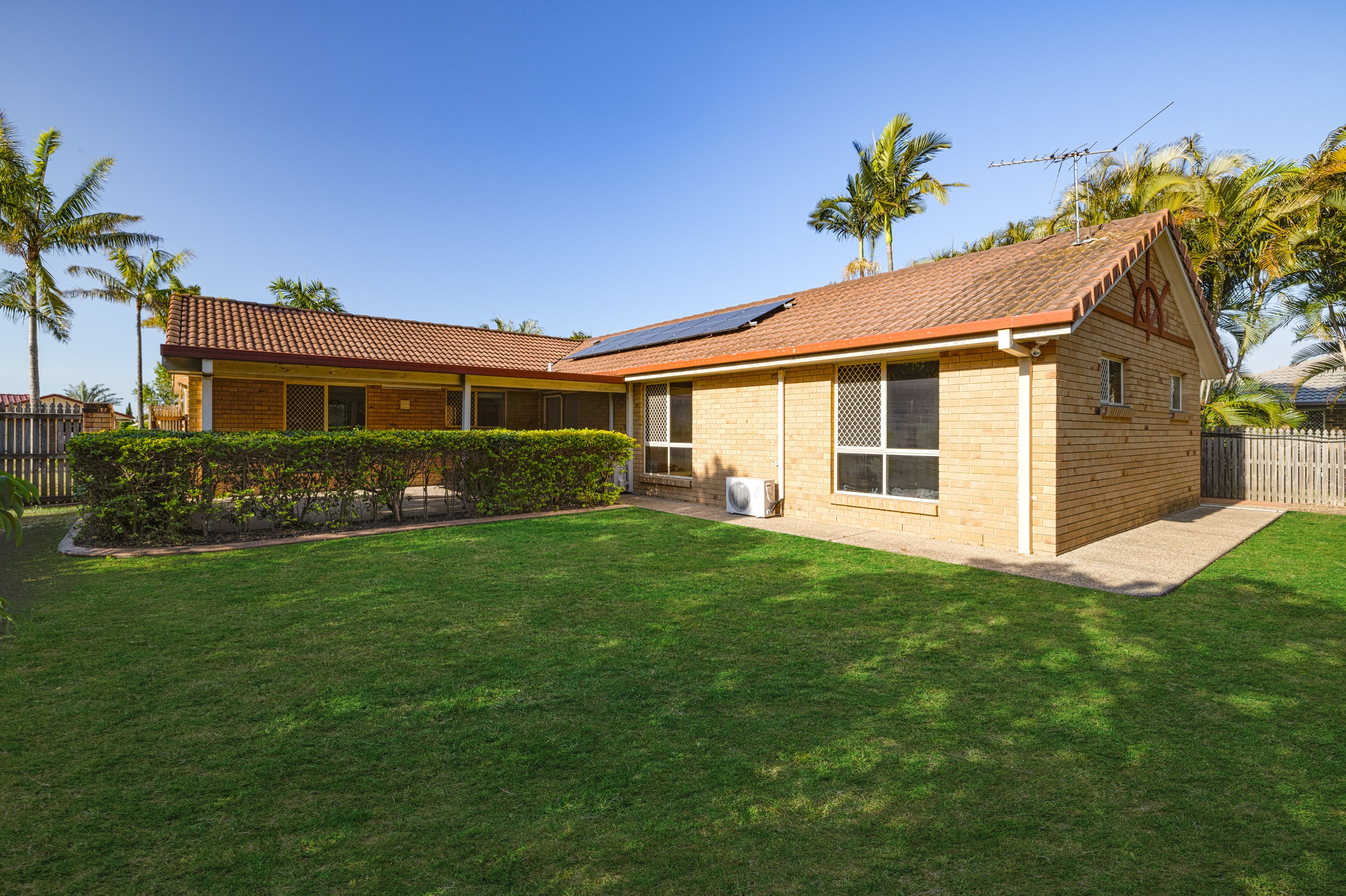 4 Bethany Place, Parkinson, QLD 4115