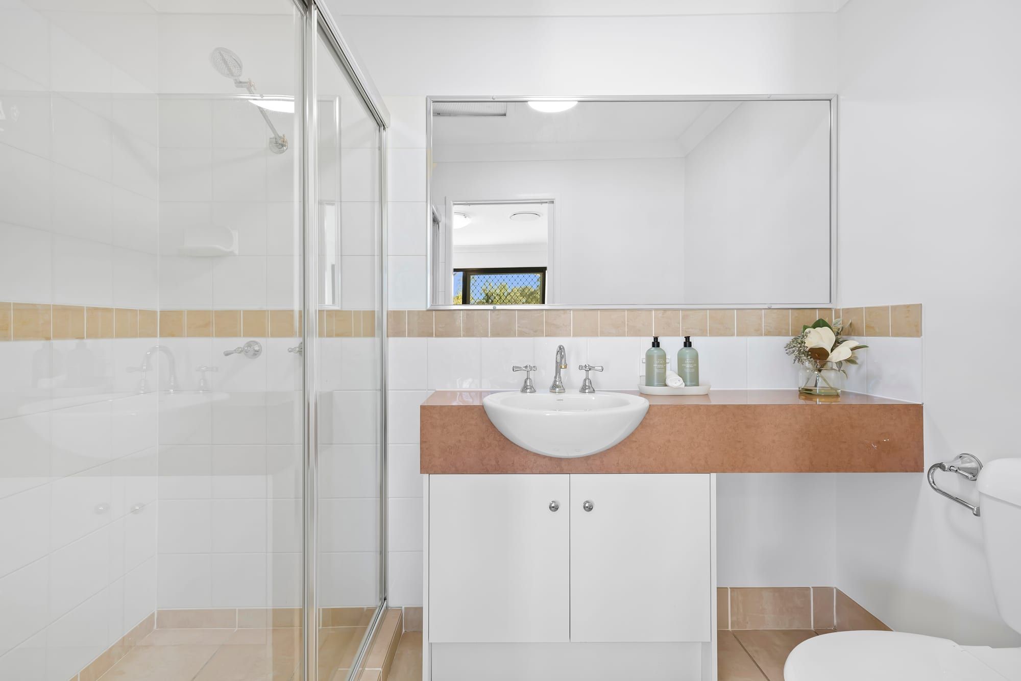 2/7 Indooroopilly Road — photo 11 of 20