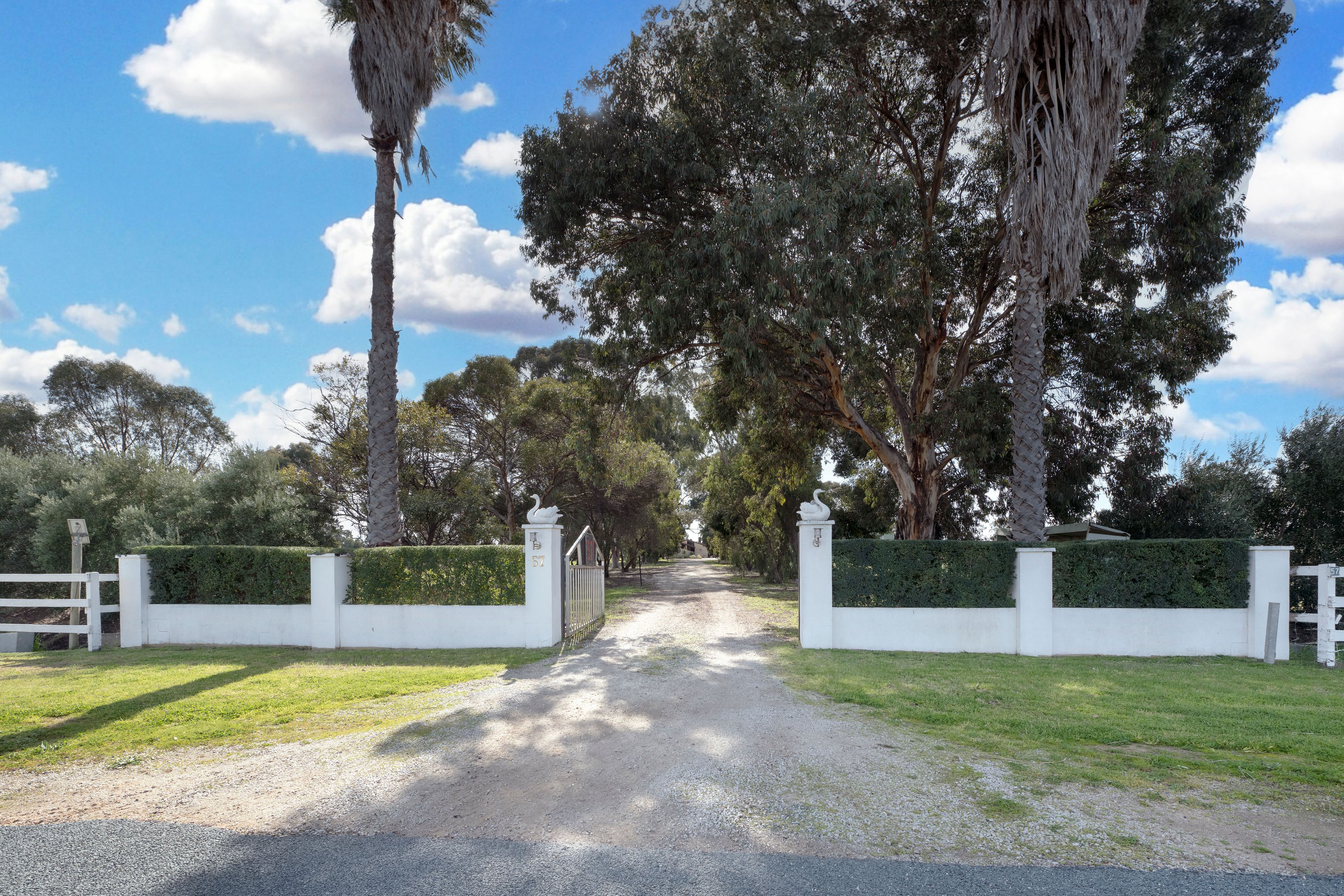 57 Douglas Road, Swan Hill VIC 3585