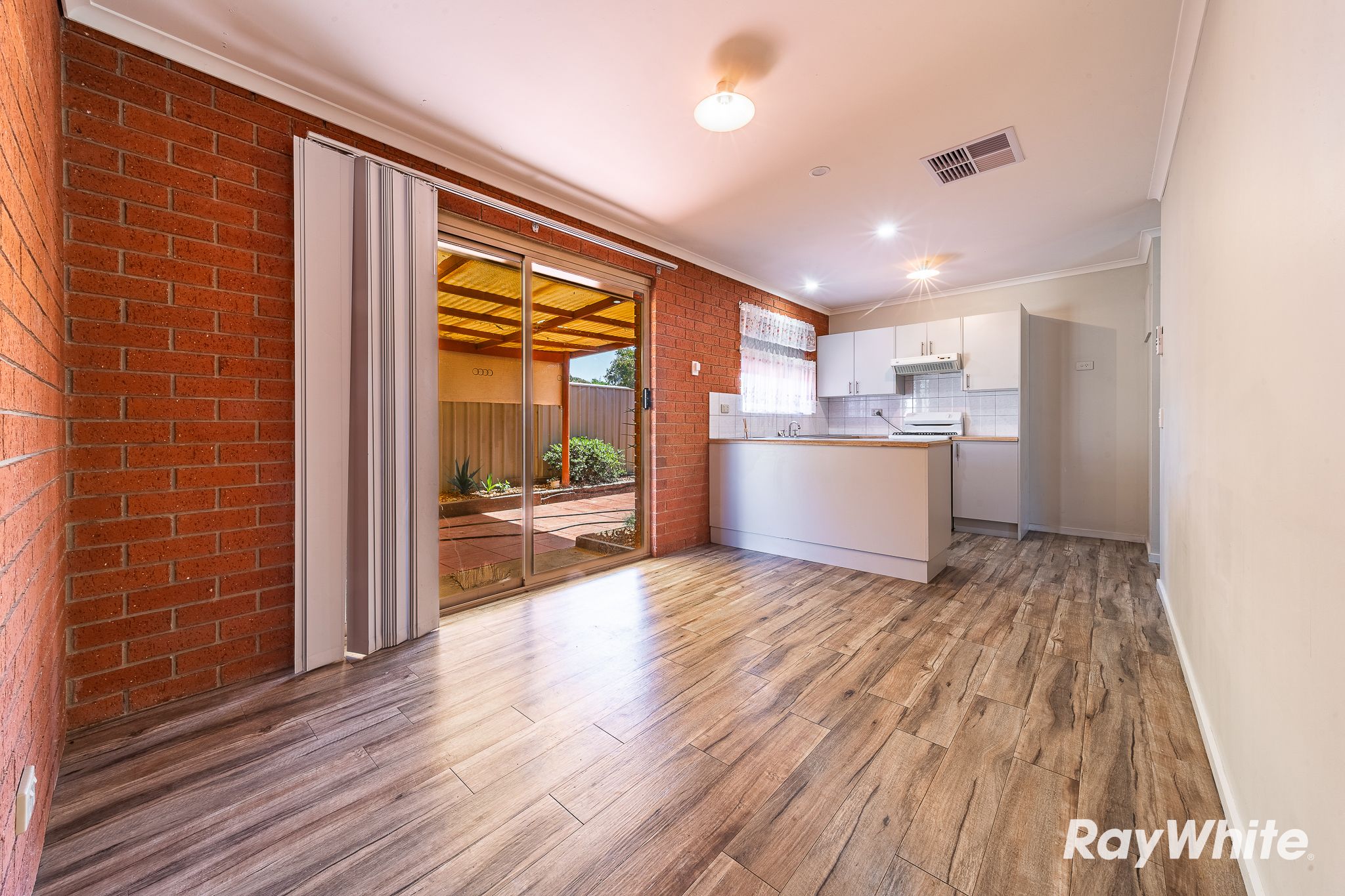 4/15 Paterson Street, Quarry Hill, VIC 3550