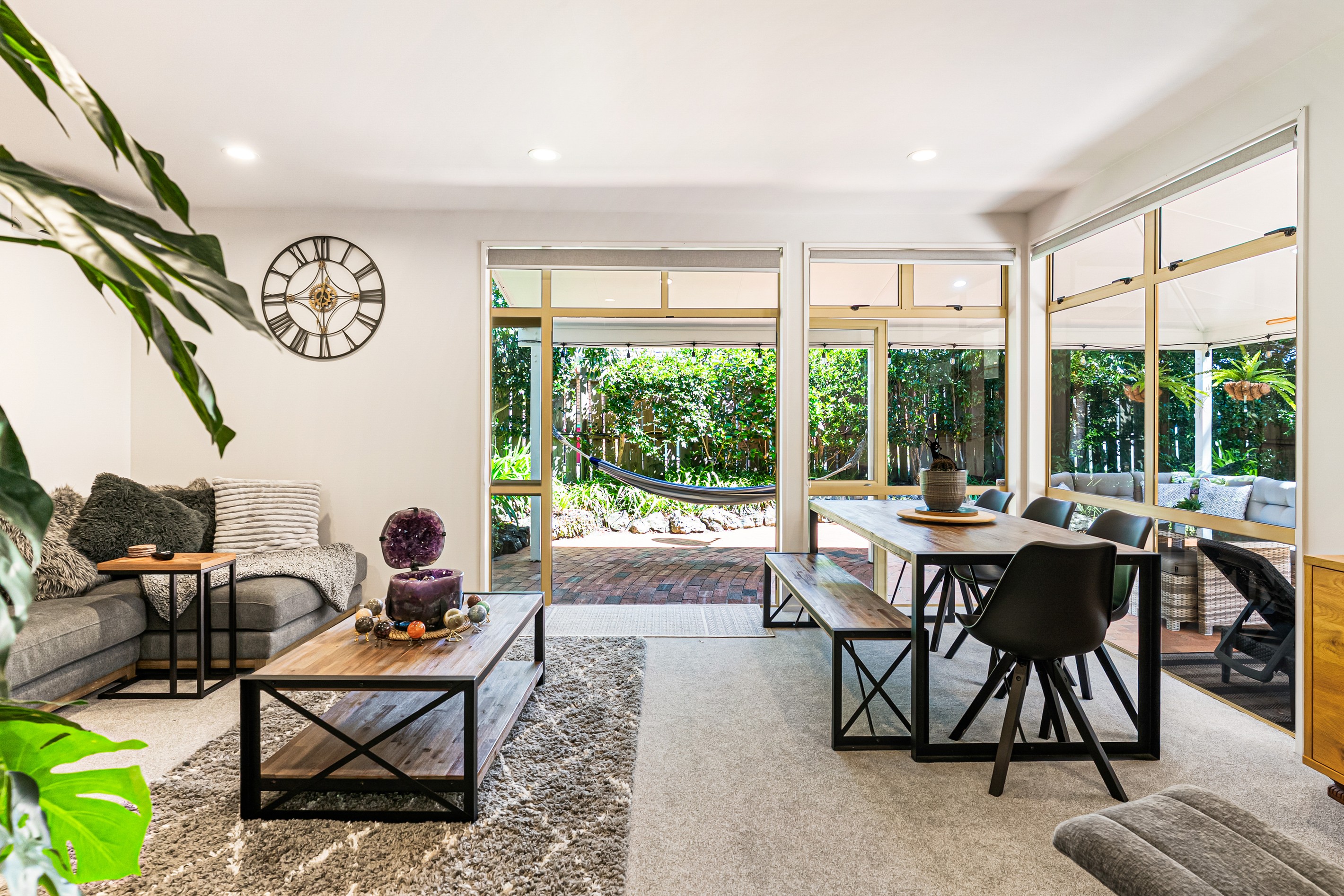 484 Beach Road, Murrays Bay, North Shore City