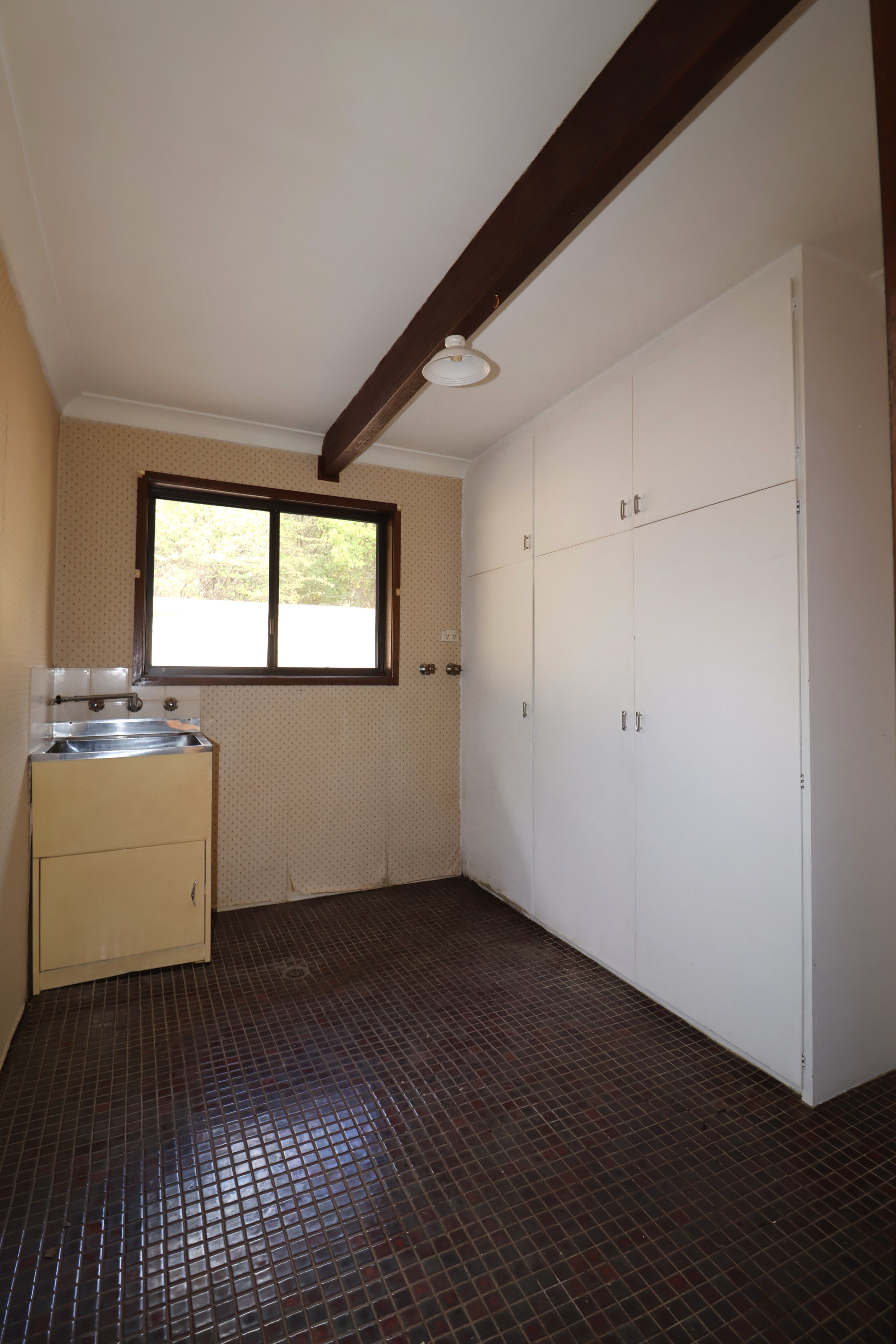 23 Bates Avenue — photo 8 of 16