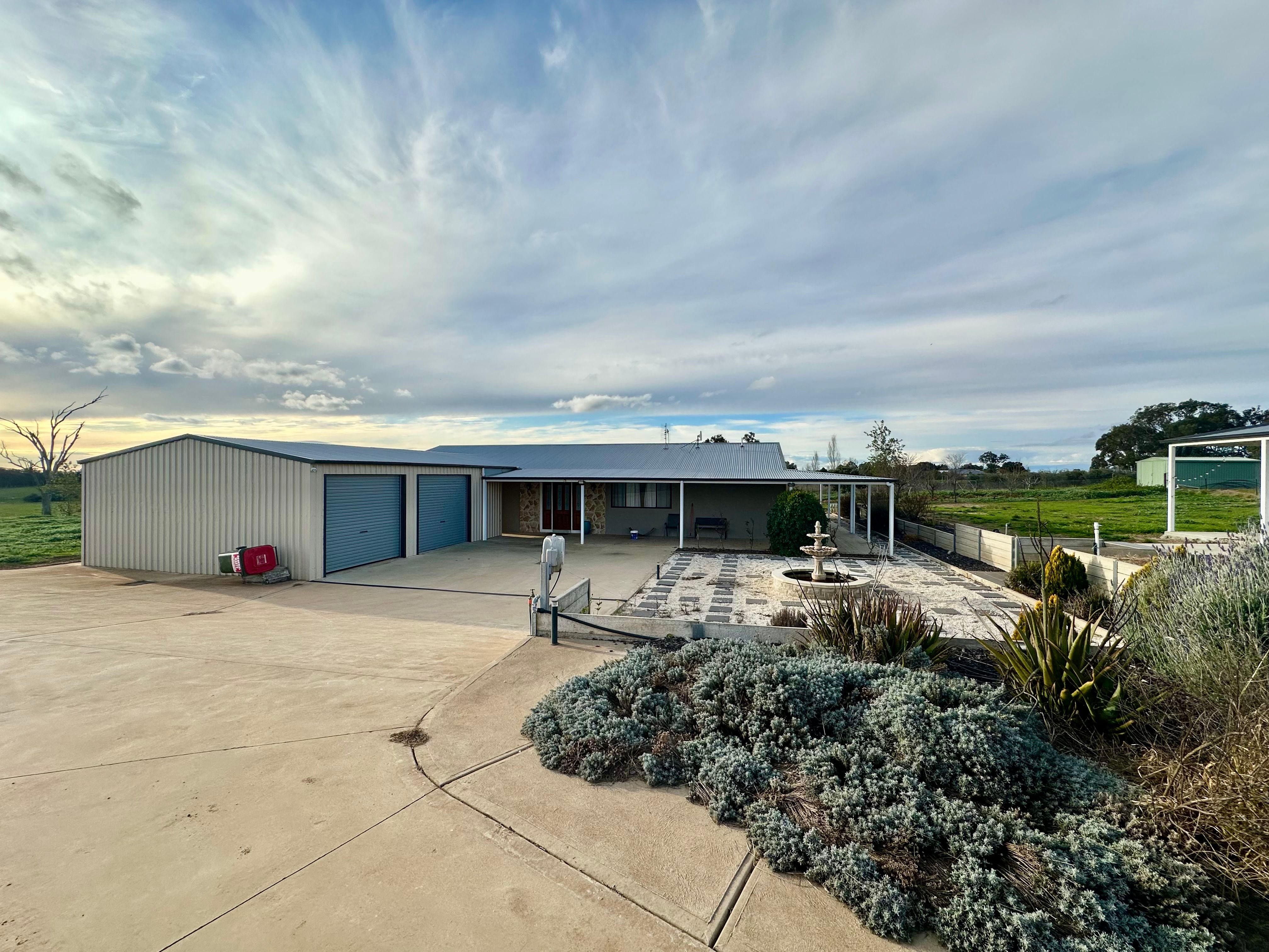 602 Spring Creek Road, Young, NSW 2594
