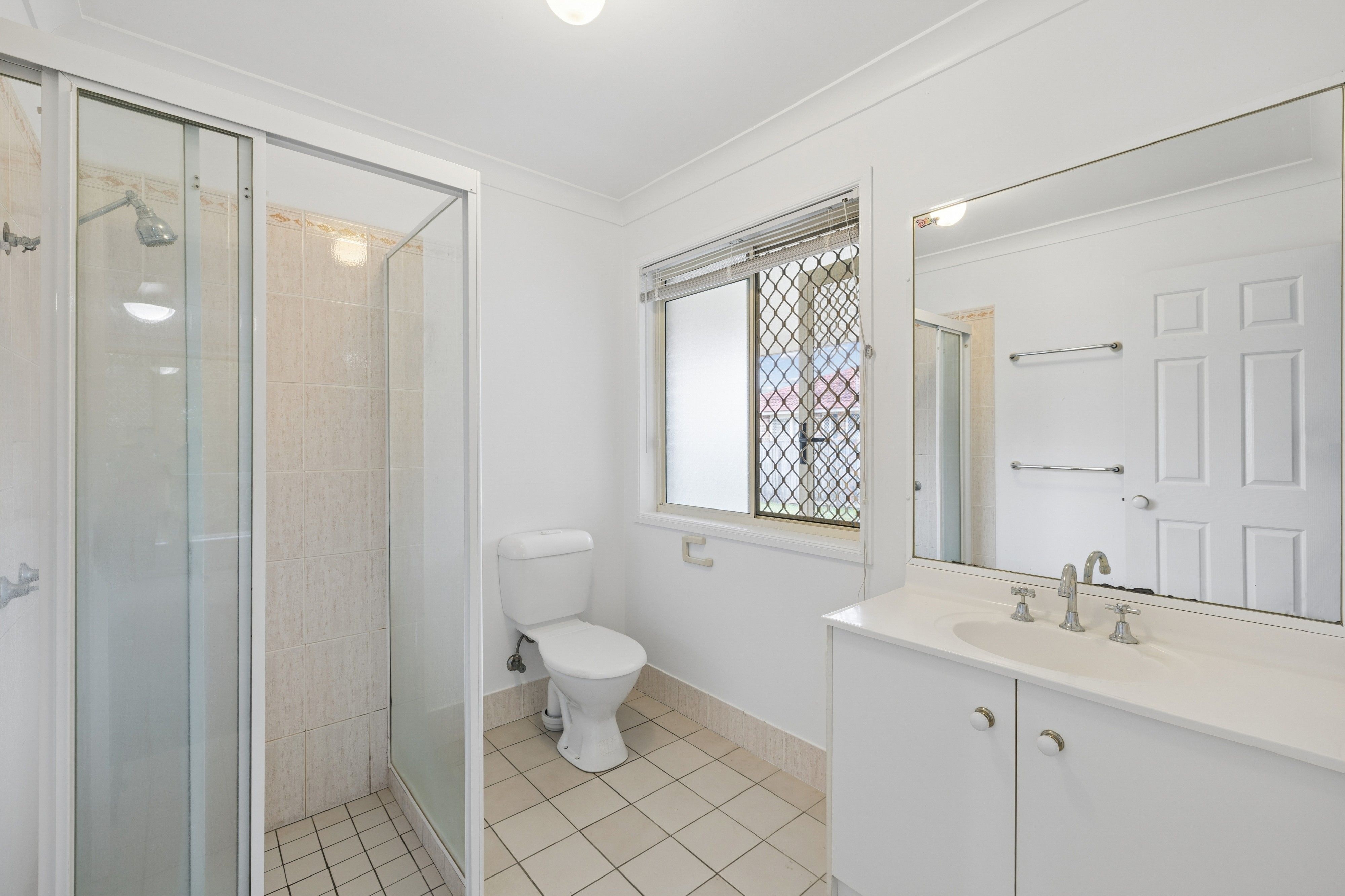 18 Tralee Street — photo 13 of 23
