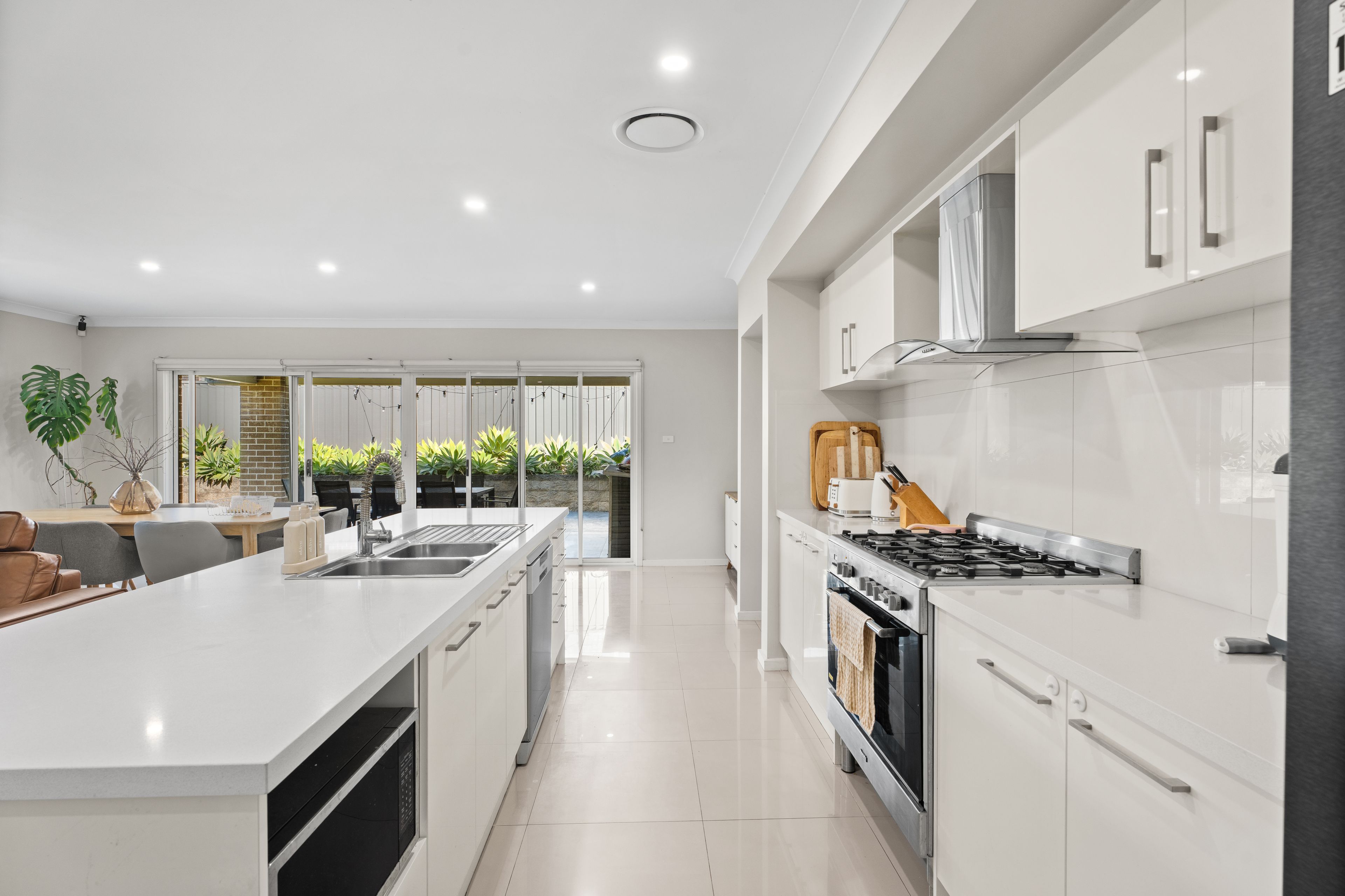 8 Leeds Street — photo 4 of 22