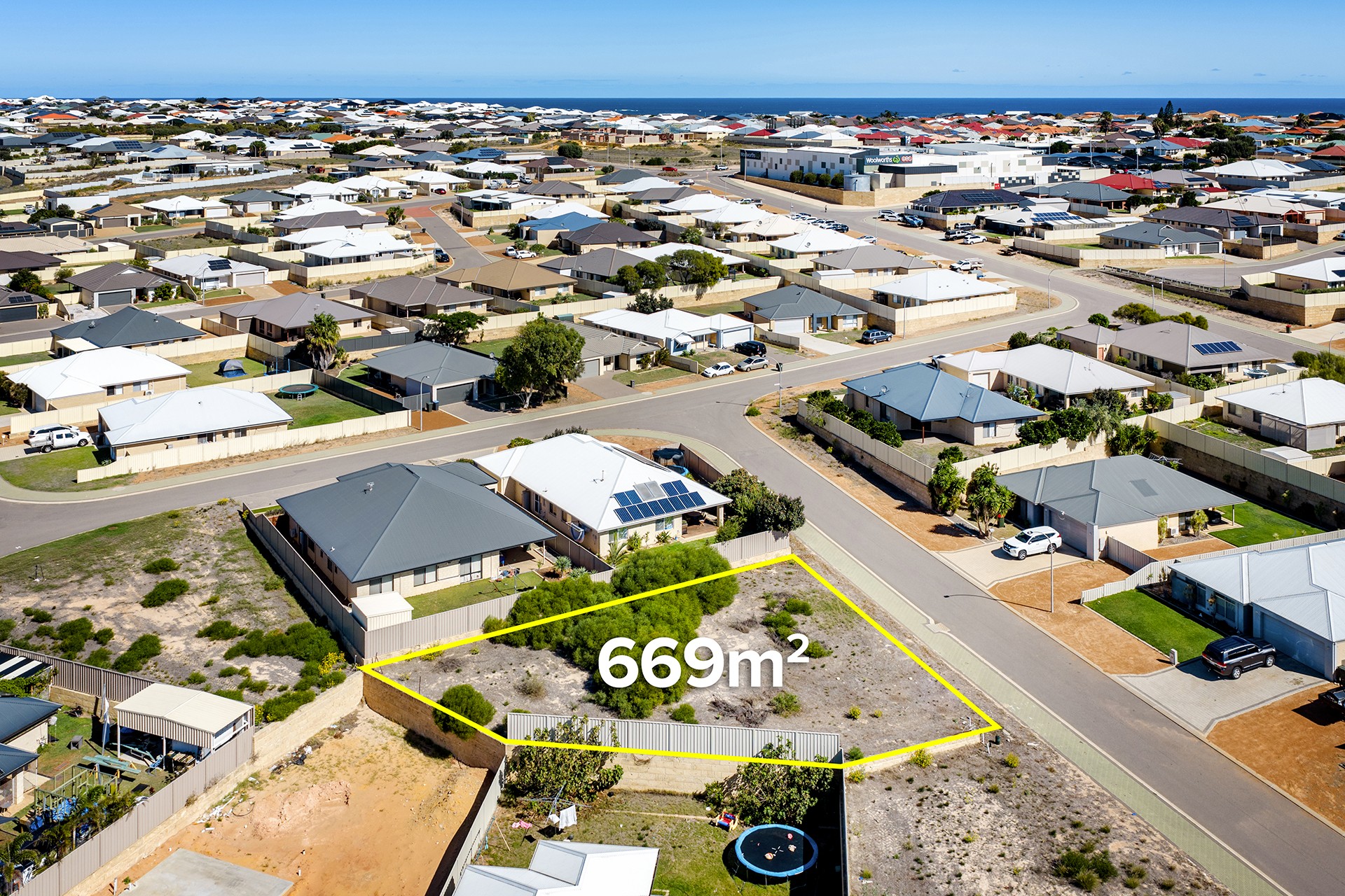 4 Lily Street, Wandina, WA 6530