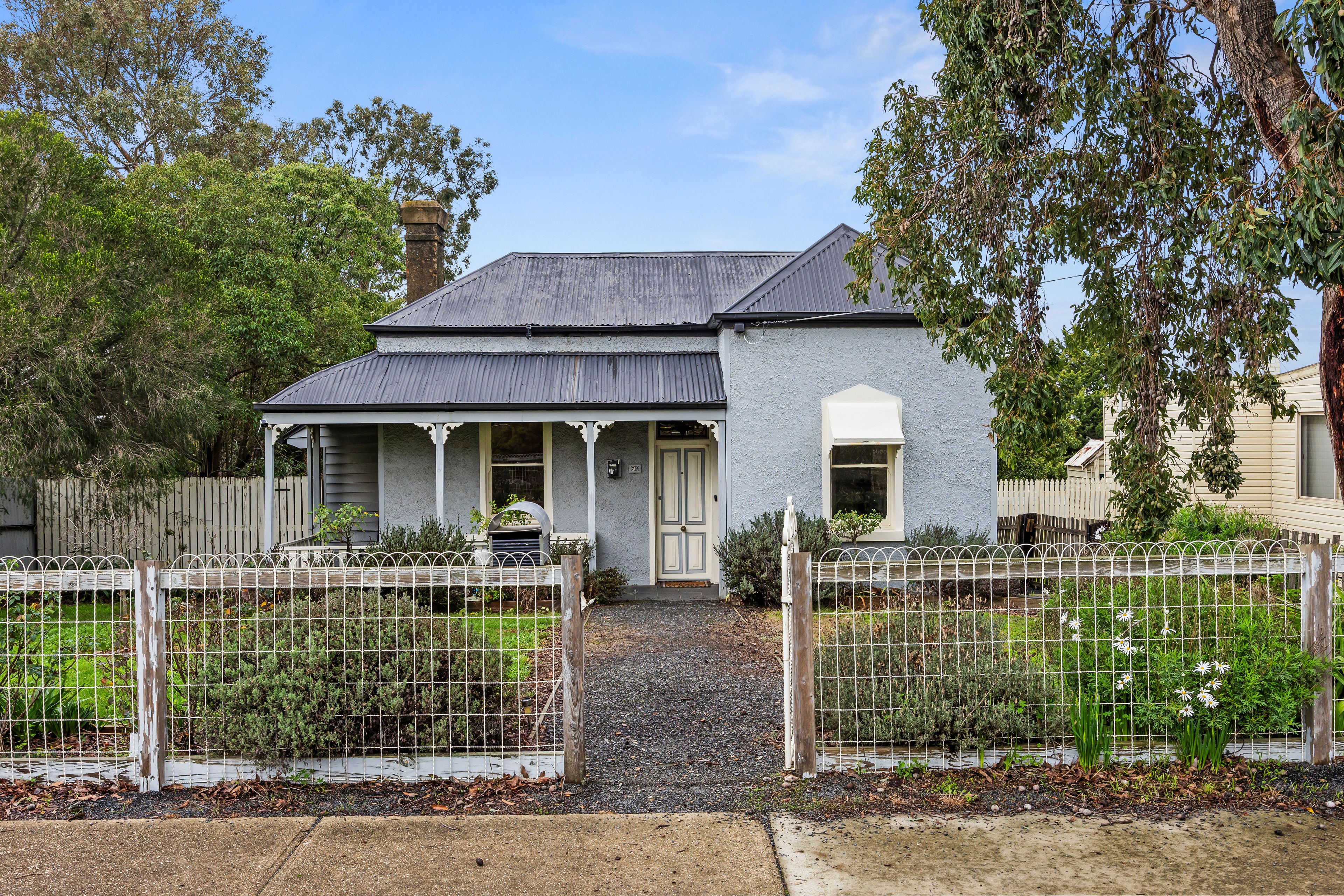 76 Queen Street — photo from Ray White Ararat