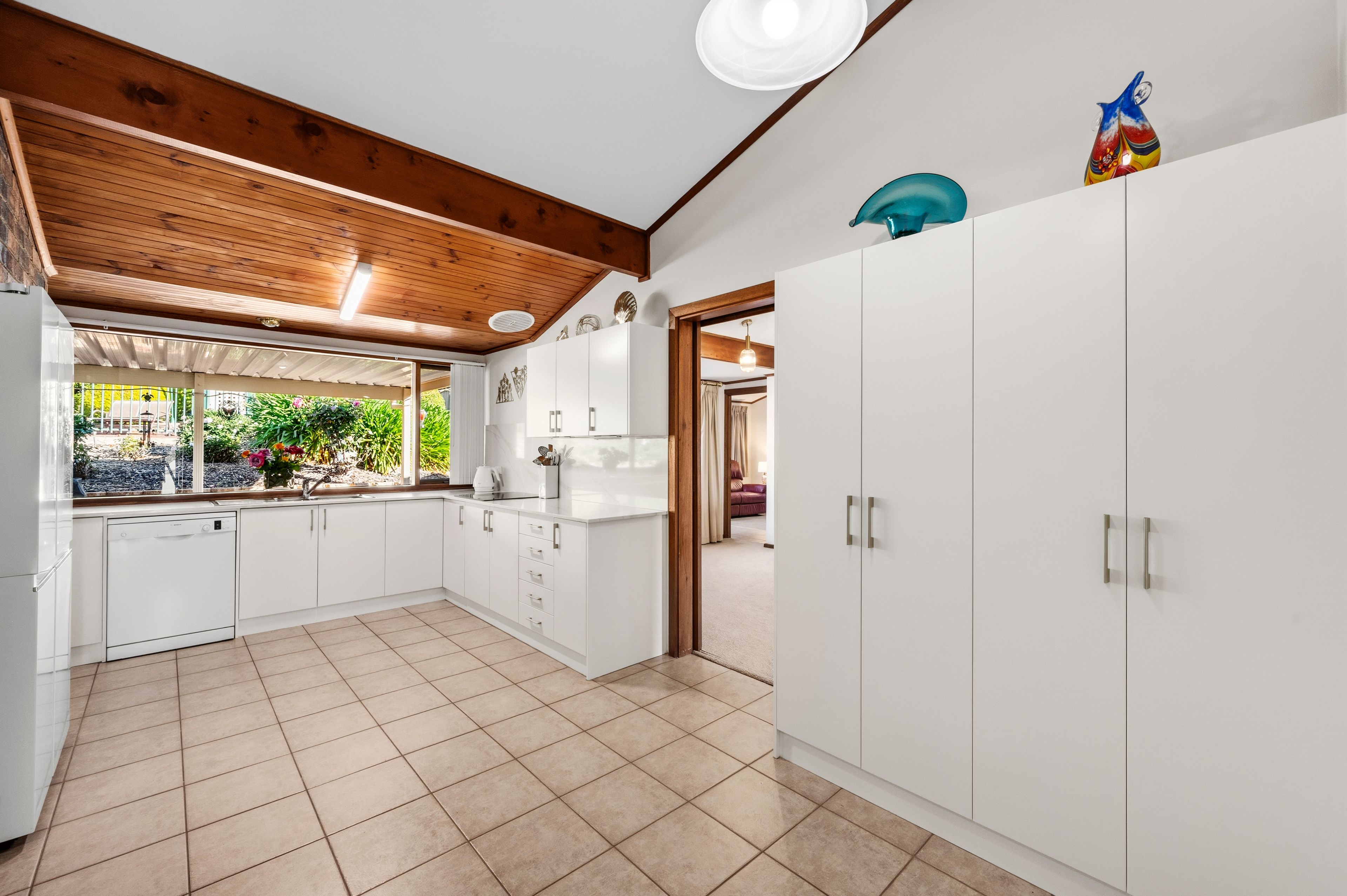 4 Redbank Close — photo 9 of 30
