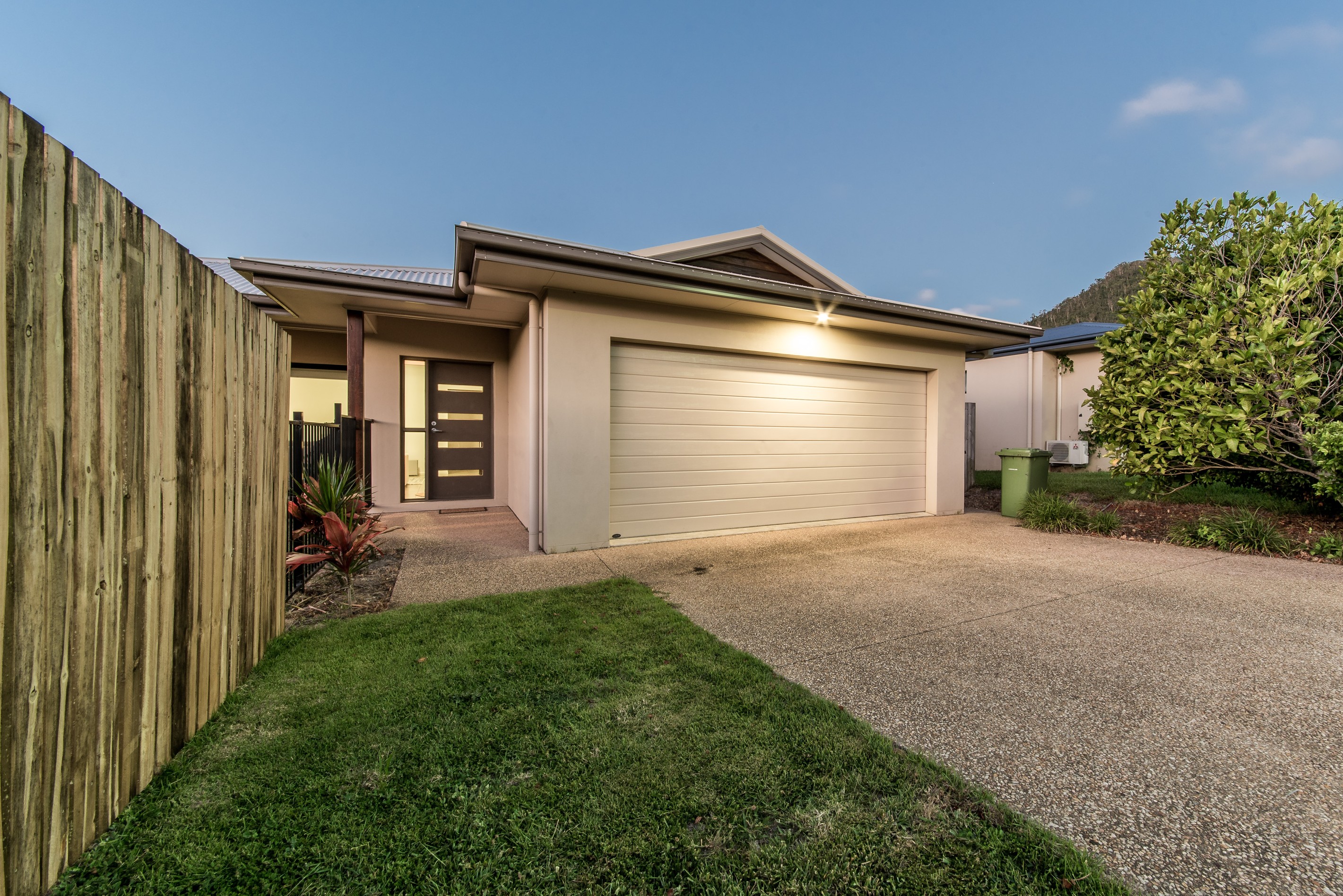 1 Flinders Court, Cannonvale, QLD 4802