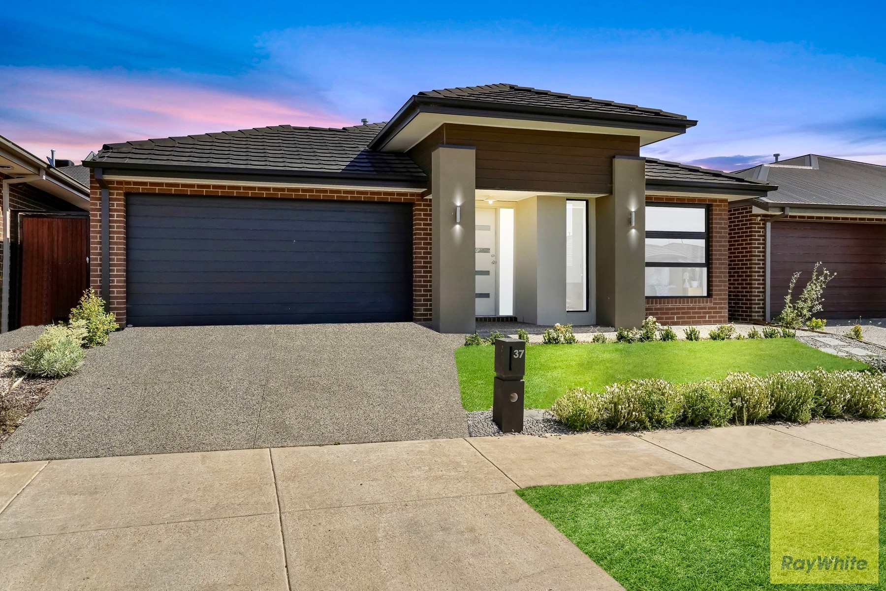 37 Kangaroo Crescent, AINTREE, VIC 3336