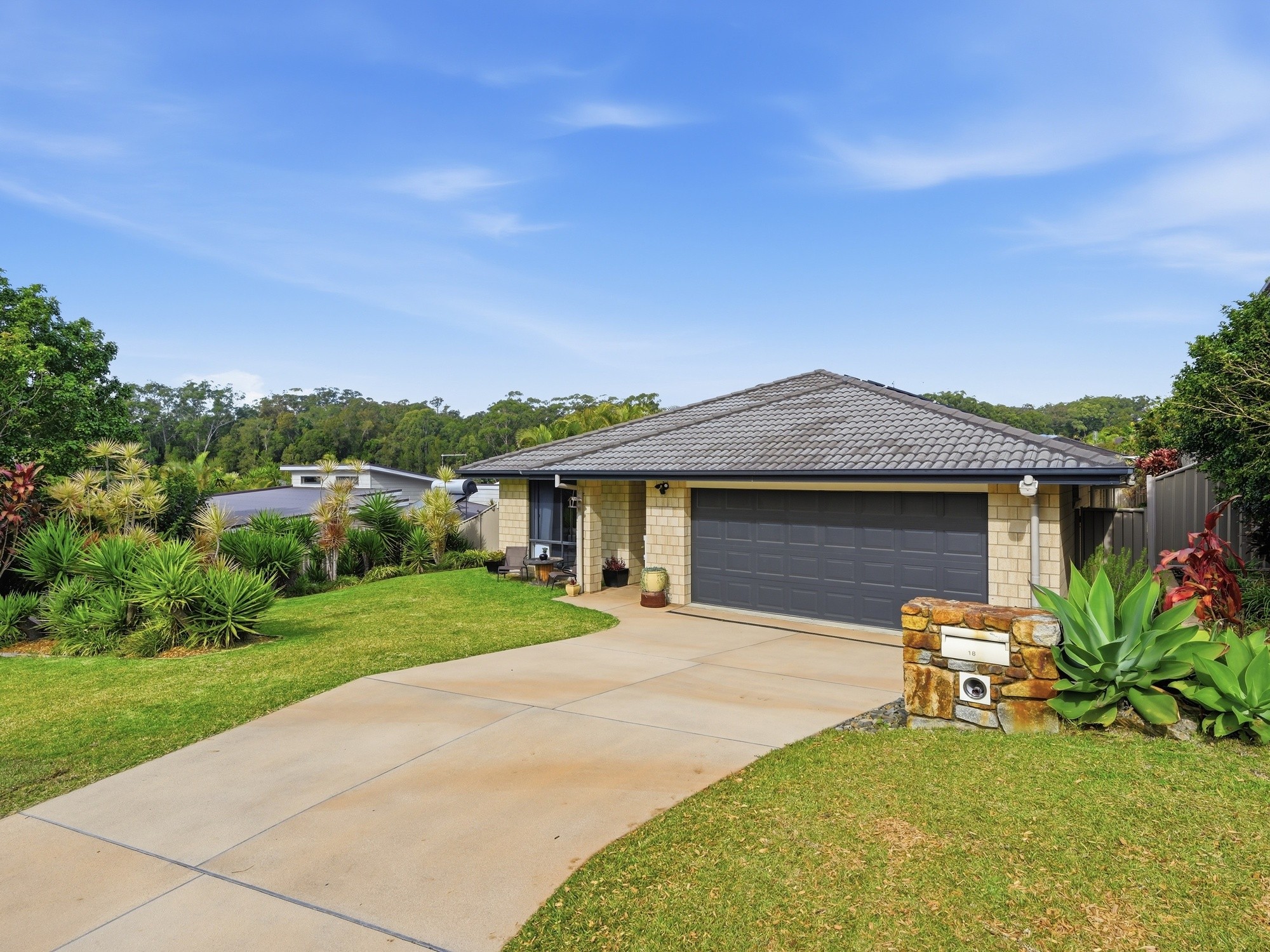 18 Tidal Crescent, Moonee Beach, NSW 2450