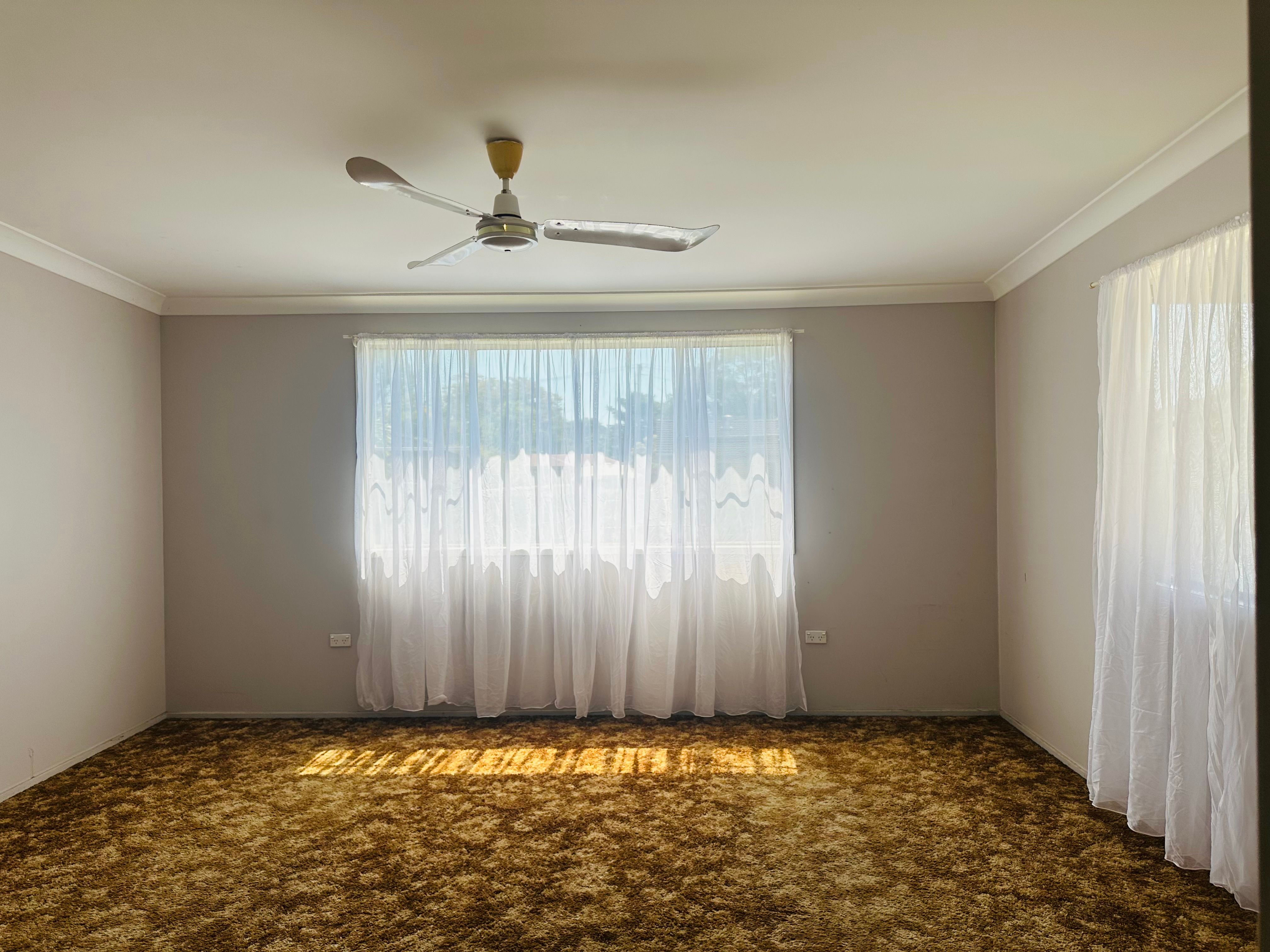 4 Churchill Crescent — photo 7 of 12