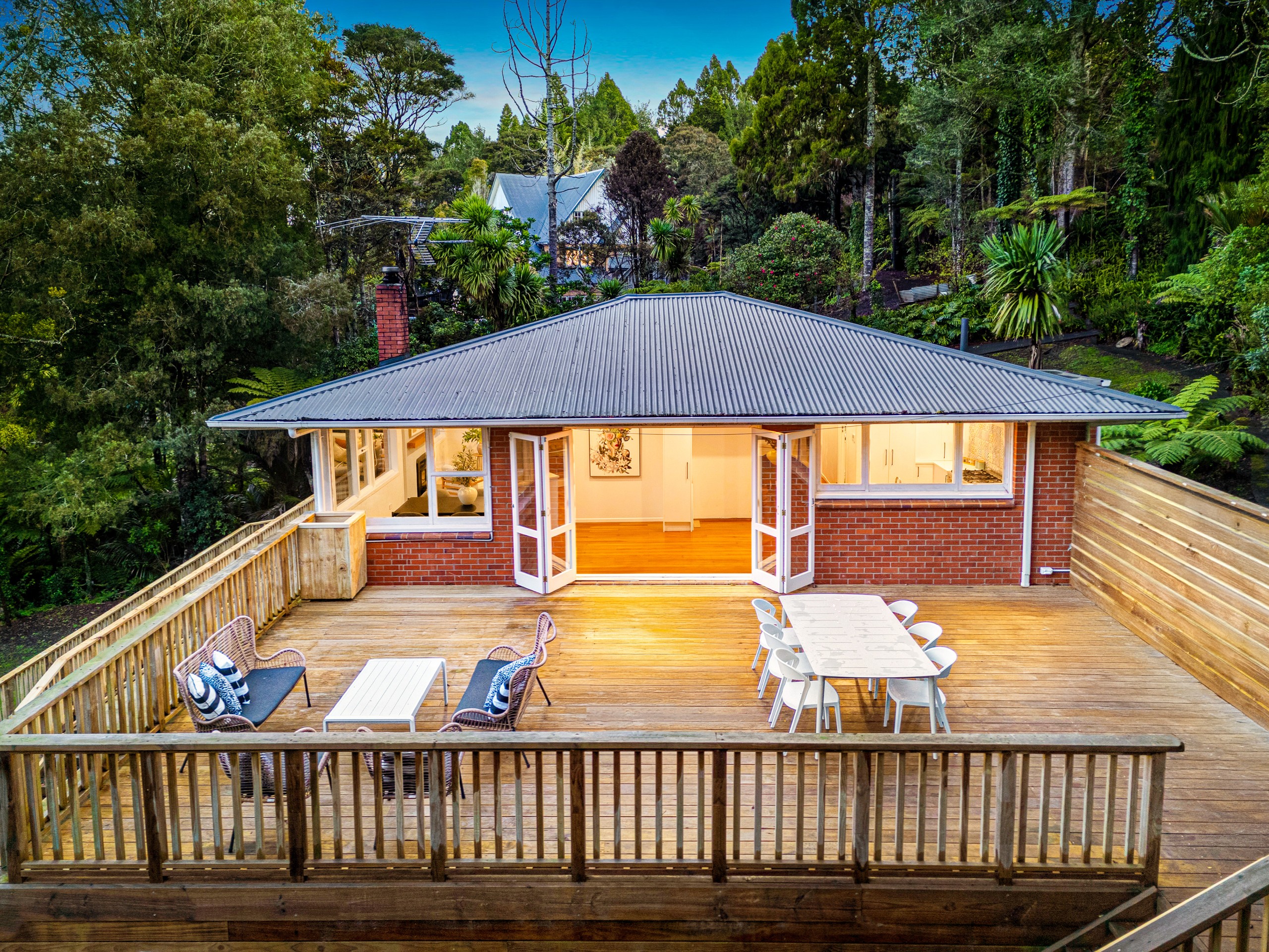 208 Forest Hill Road, Waiatarua, Waitakere City