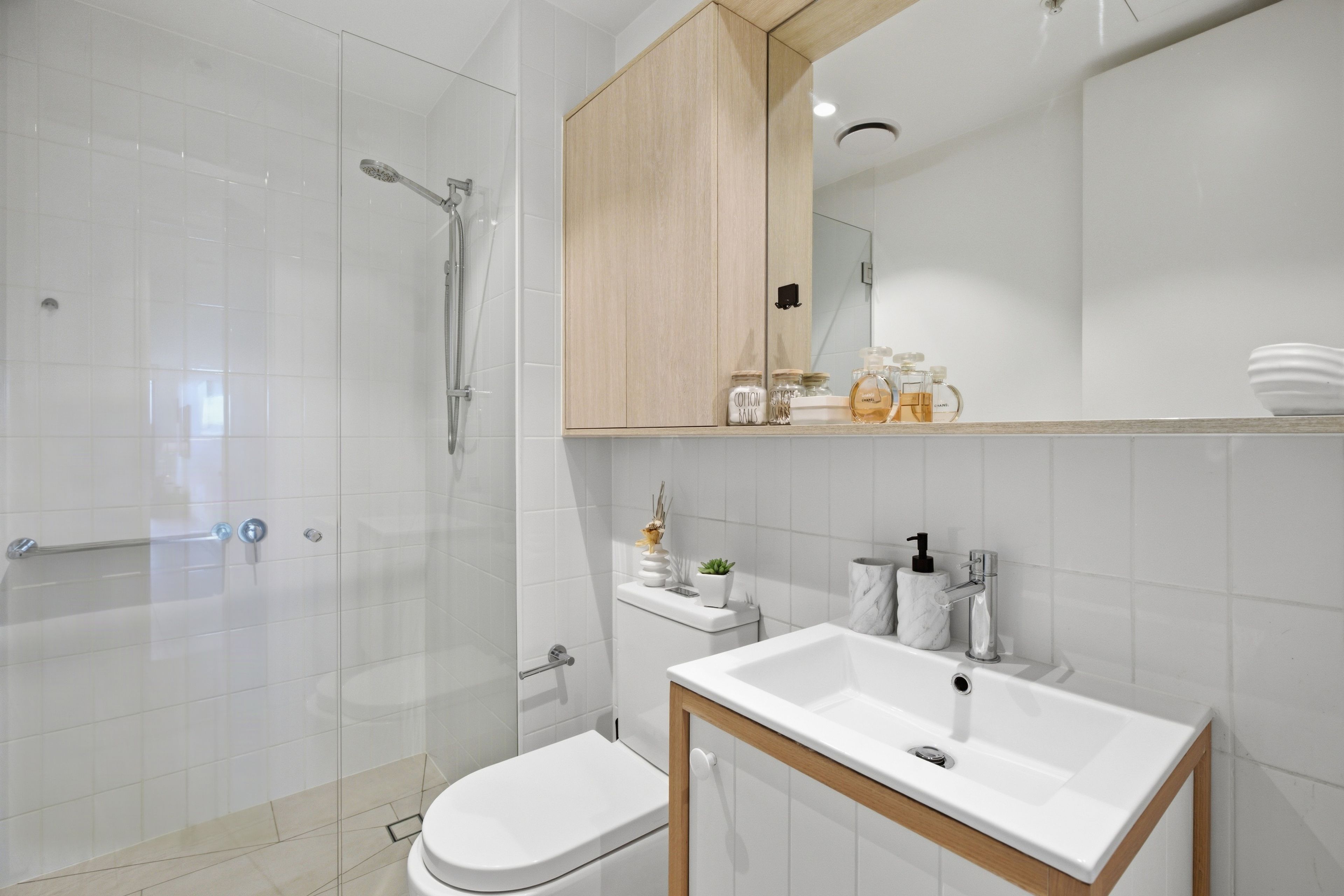 201/76 Barkly Street — photo 9 of 17