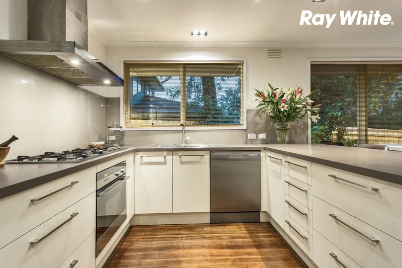 12 Richborough Grove, Ferntree Gully, VIC 3156