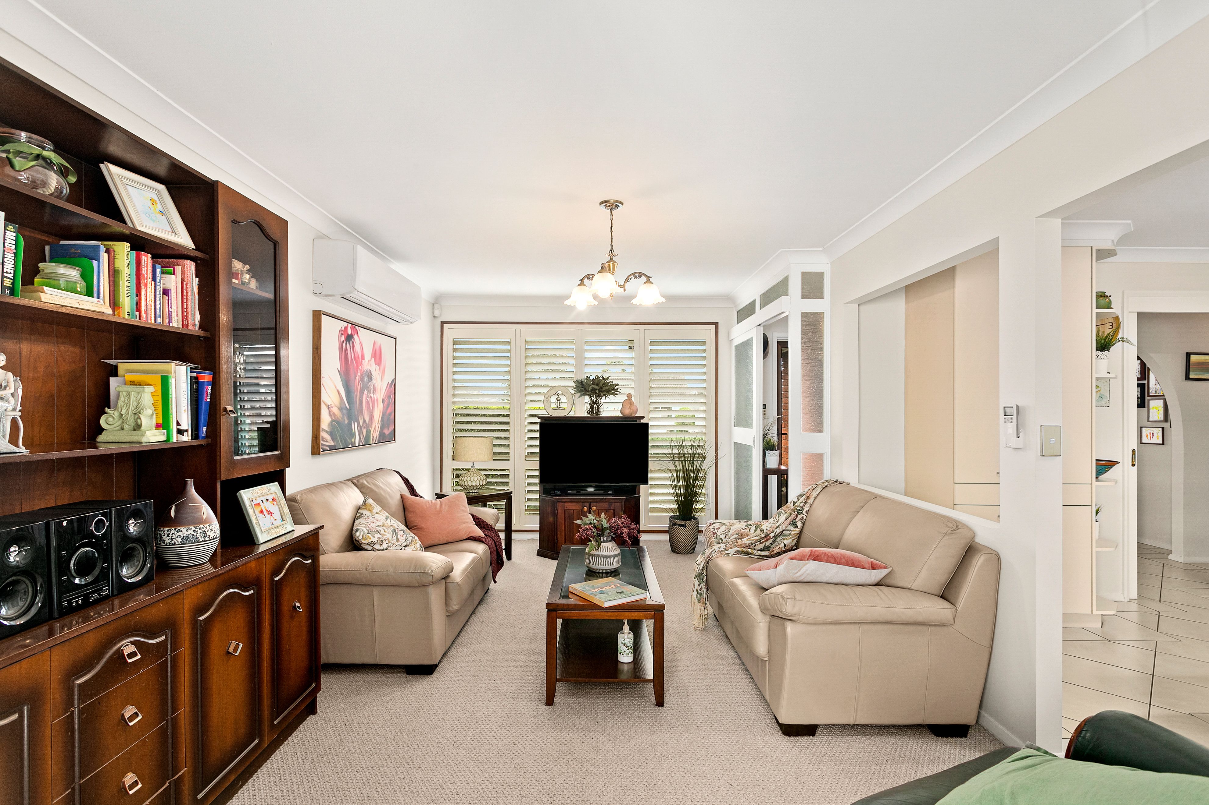 25 Robyn Road — photo 4 of 16