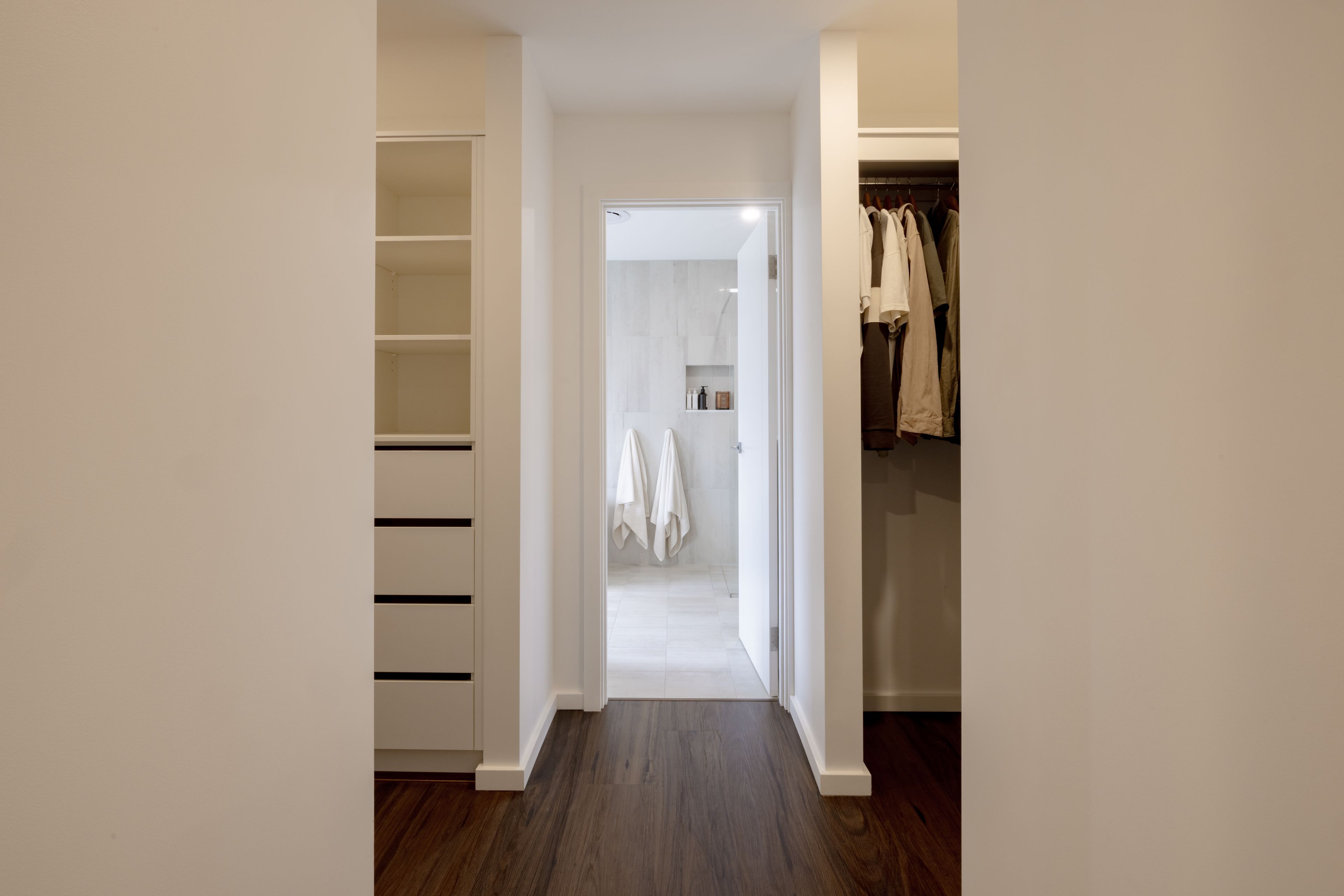 3 Tamarix Crescent — photo 14 of 30