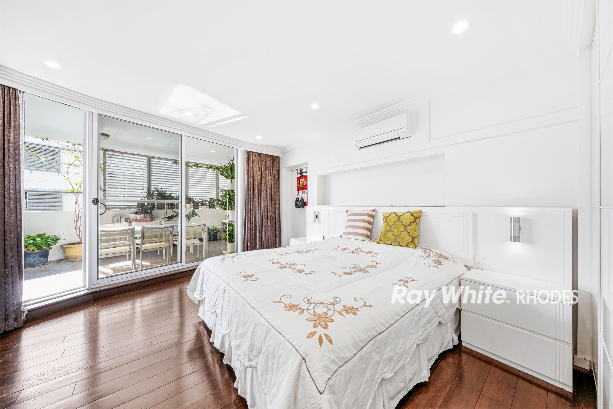 233/25 Bennelong Parkway — photo 8 of 27