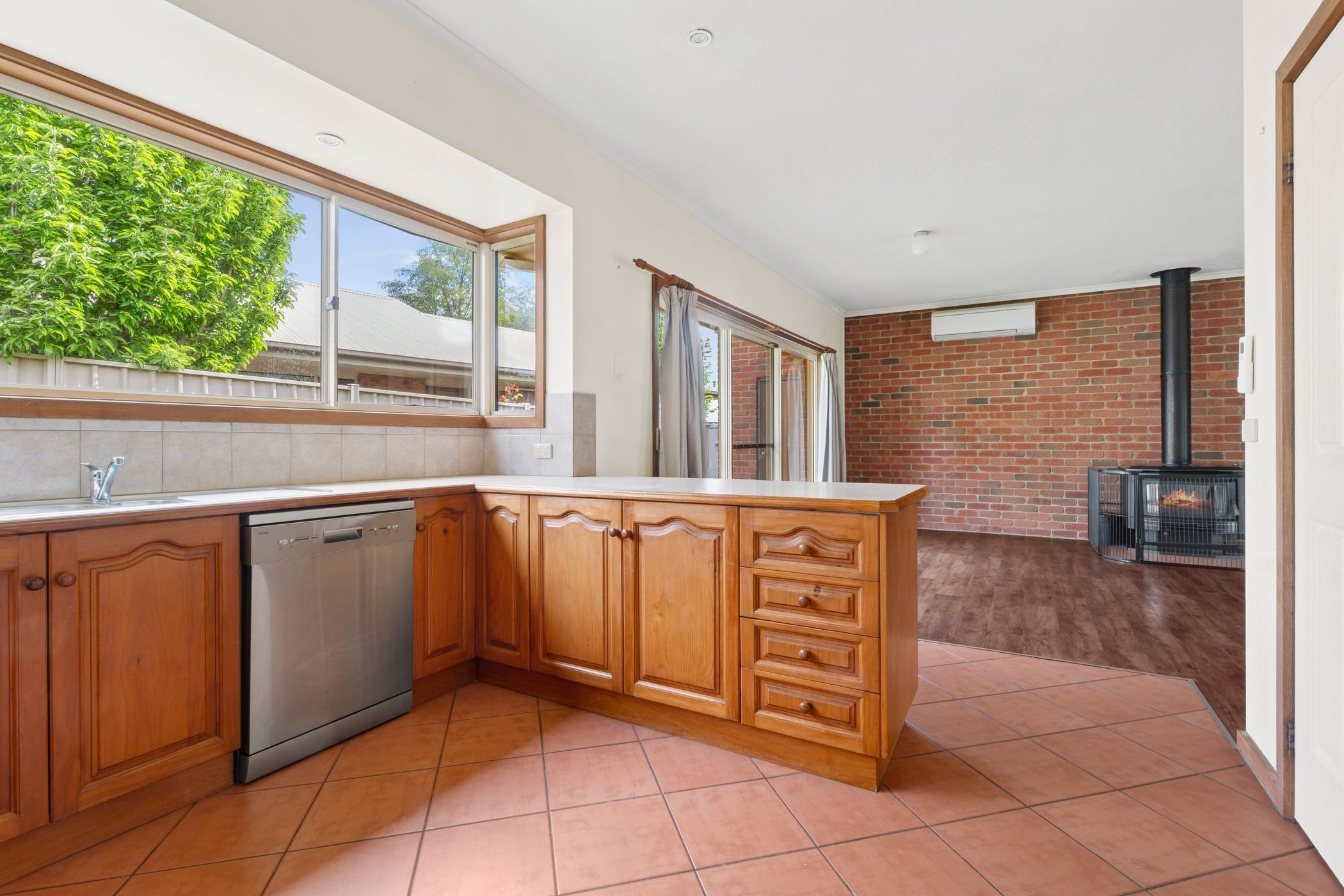 42 Warren Street, Kyneton, VIC 3444
