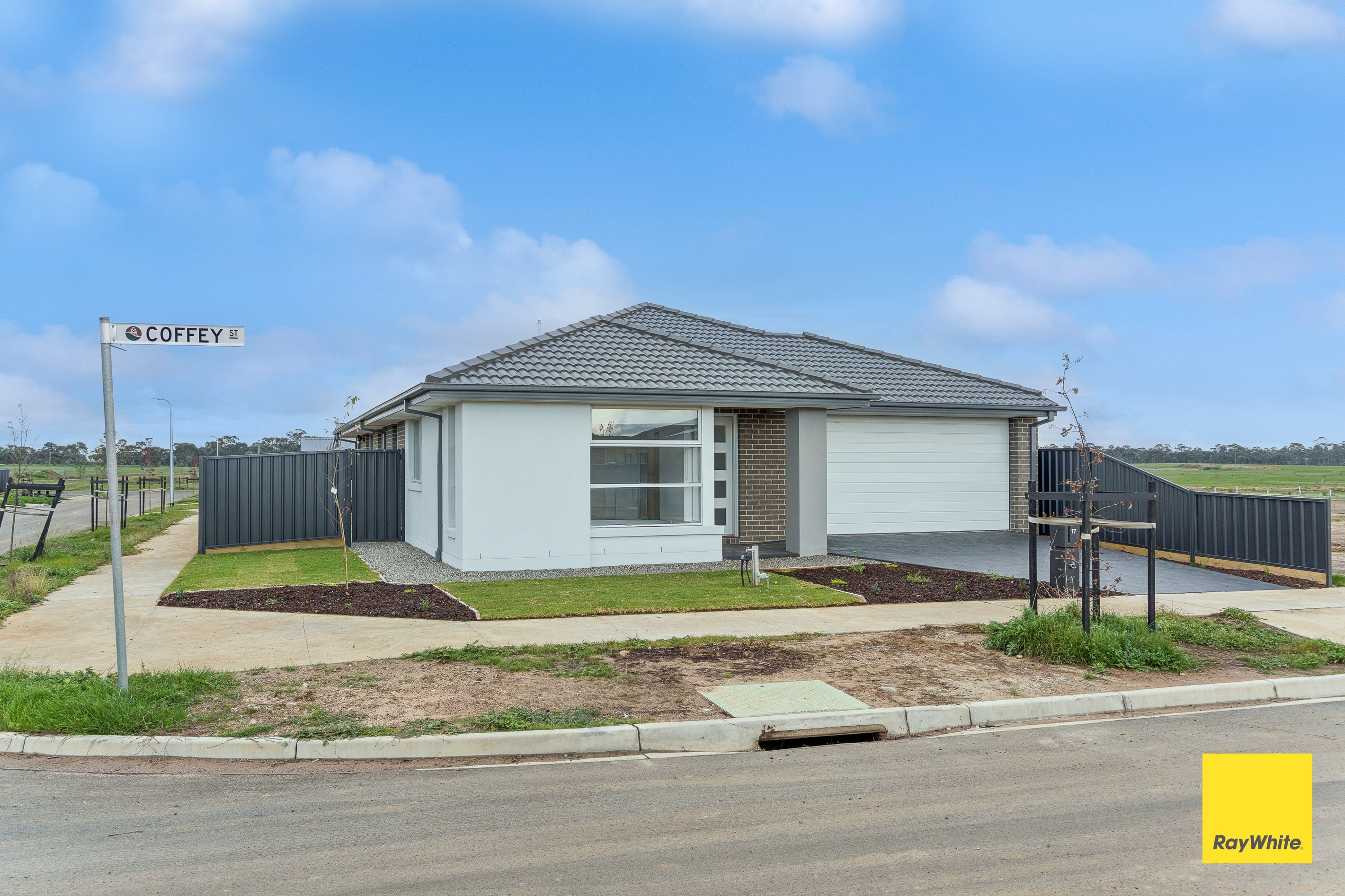 17 Coffey Street, HUNTLY, VIC 3551