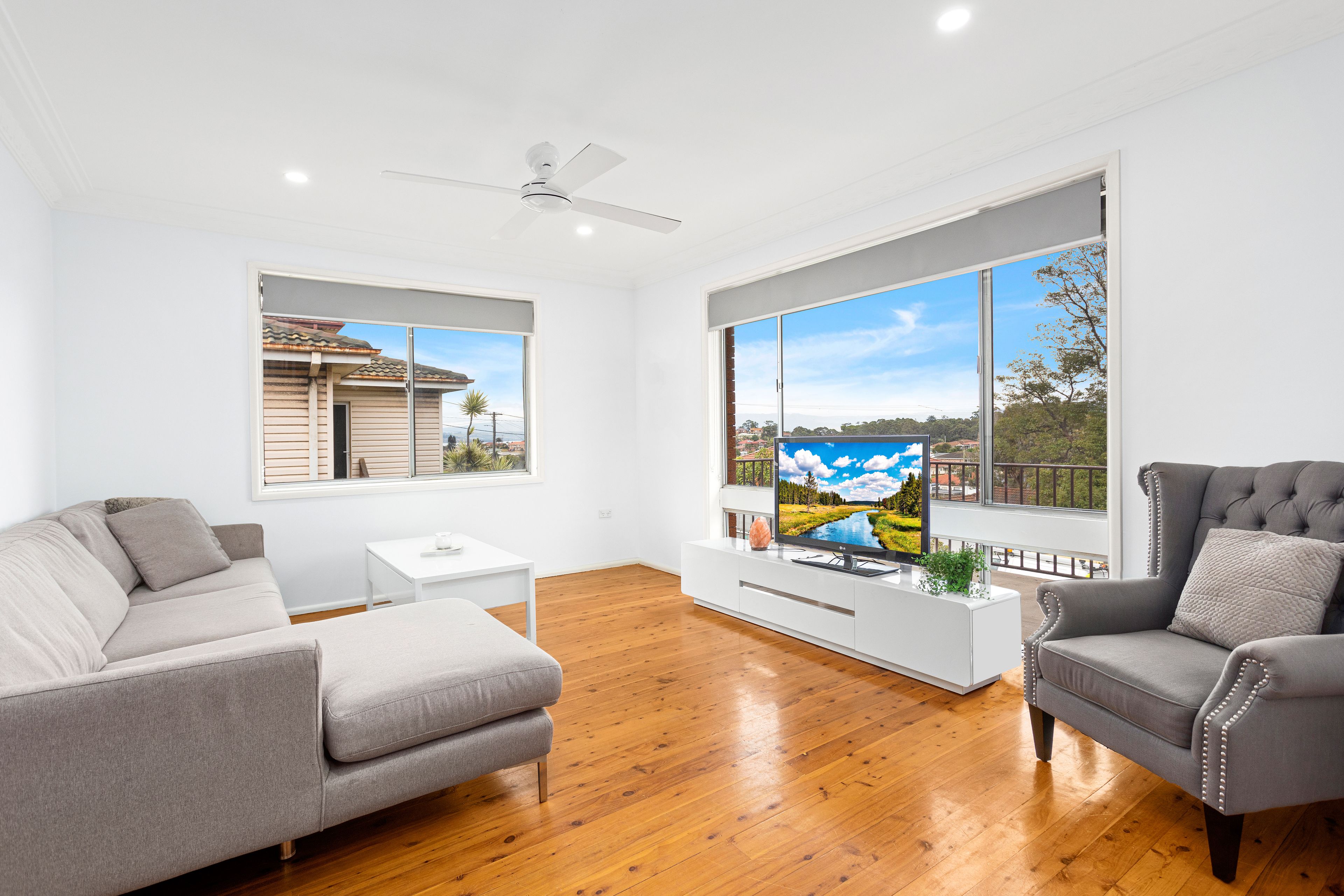 7 Mirrabooka Road, Lake Heights NSW 2502